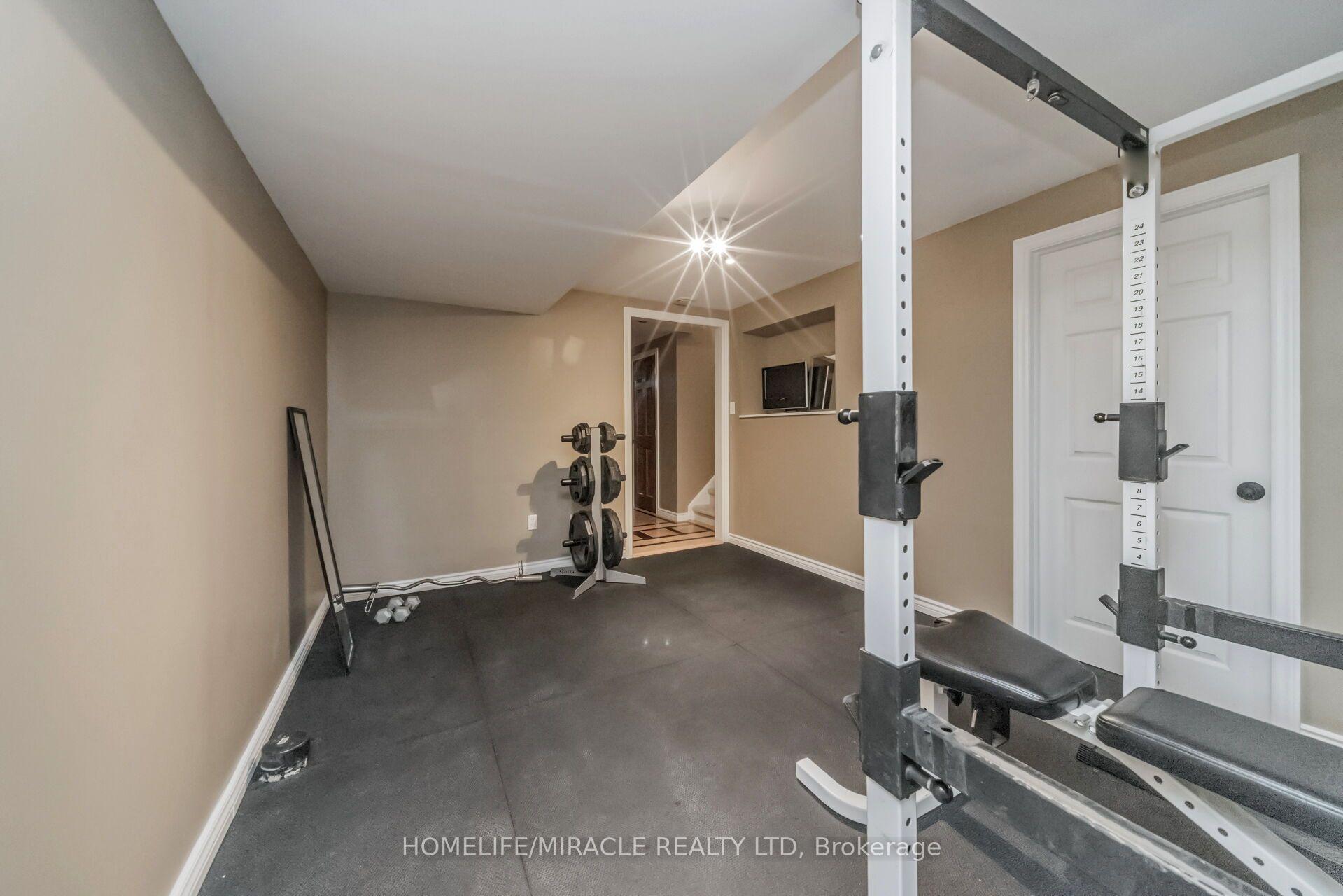 Photo 43 of 257 Gatwick Drive, Oakville, River Oaks — HOMEH