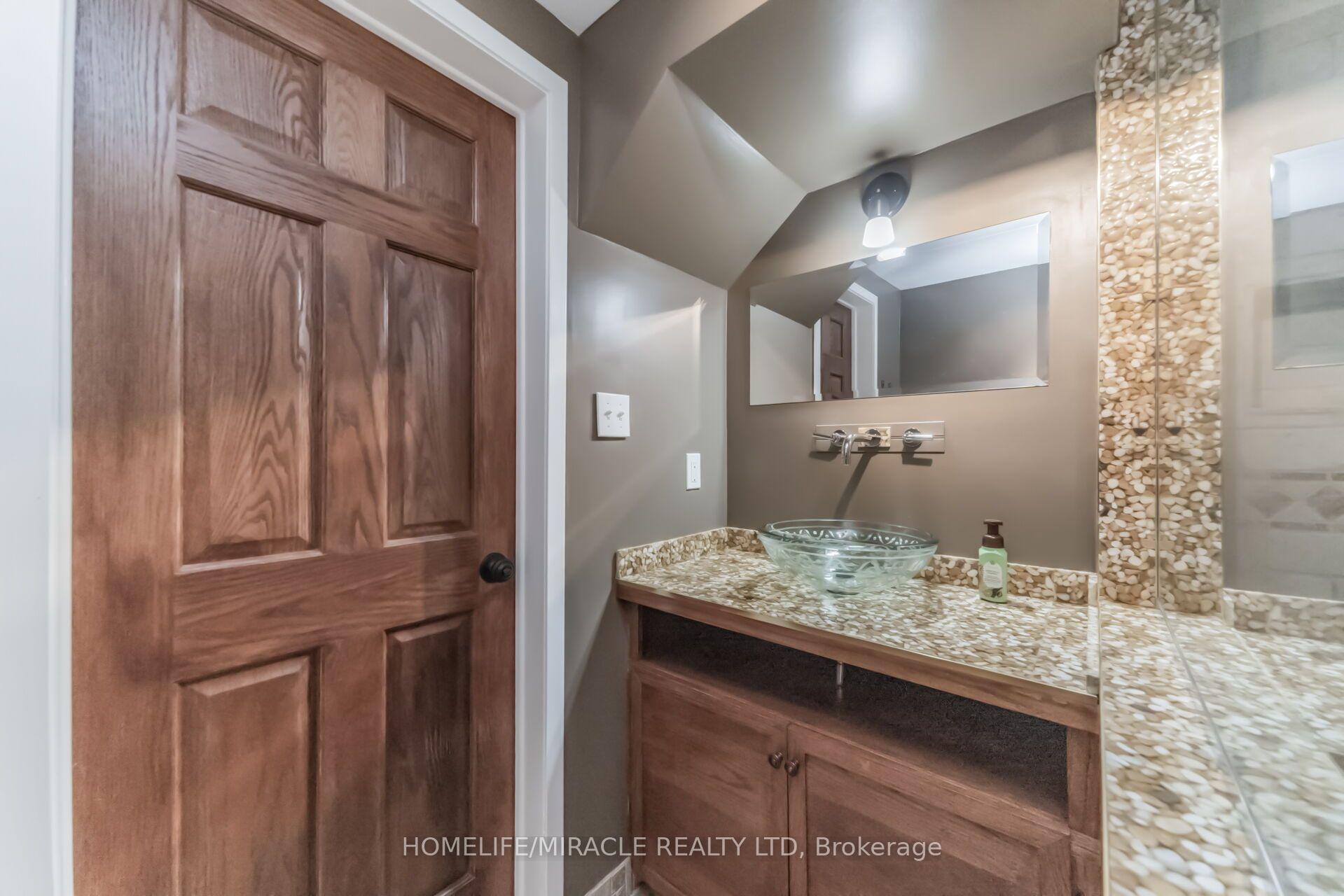 Photo 45 of 257 Gatwick Drive, Oakville, River Oaks — HOMEH