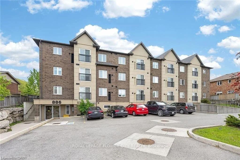 Front of Unit 204, 886 Golf Links Road