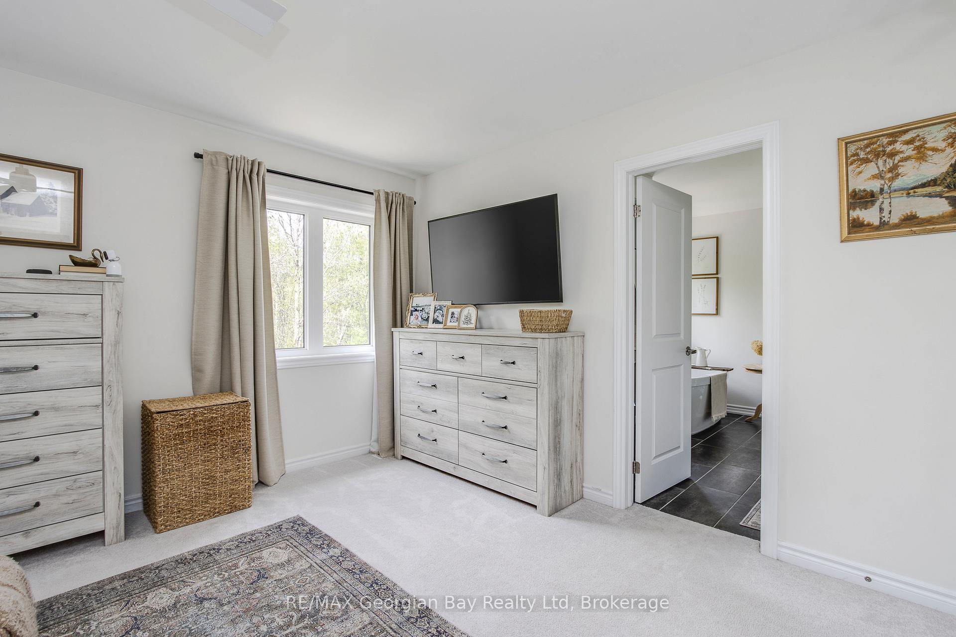 Photo 22 of 215 Roy Drive, Clearview, Stayner — HOMEH
