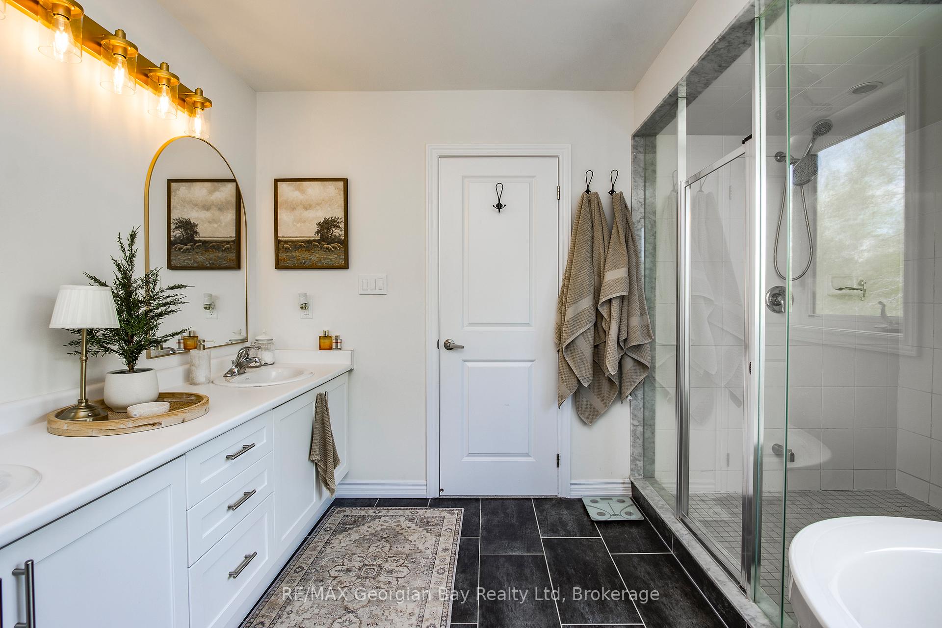 Photo 25 of 215 Roy Drive, Clearview, Stayner — HOMEH