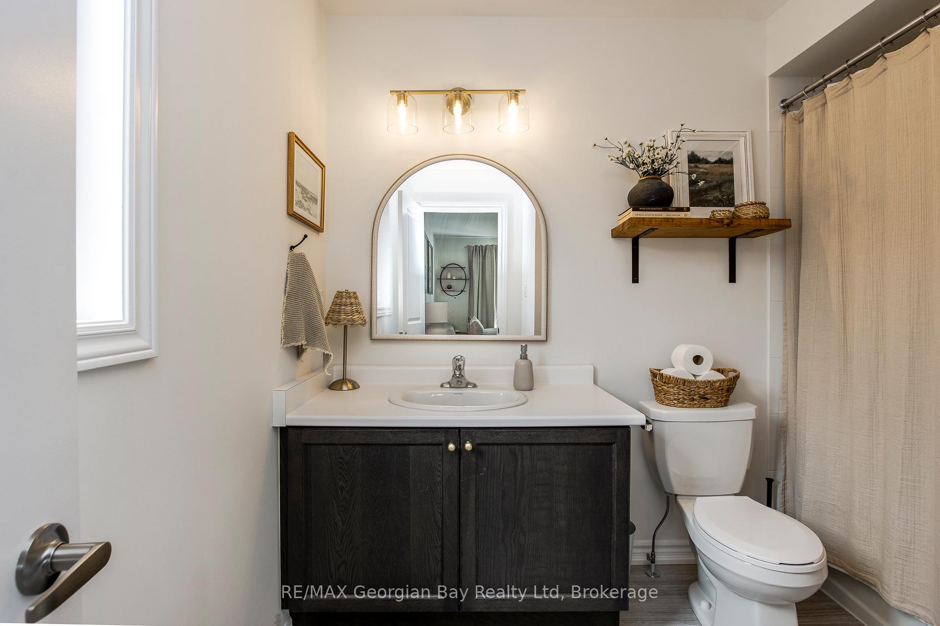 Photo 28 of 215 Roy Drive, Clearview, Stayner — HOMEH