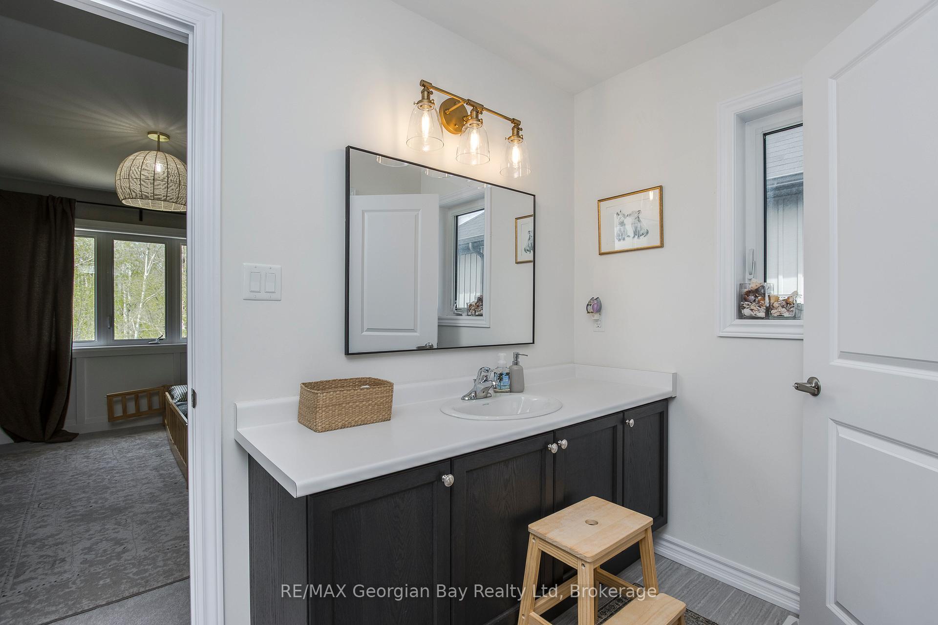 Photo 30 of 215 Roy Drive, Clearview, Stayner — HOMEH