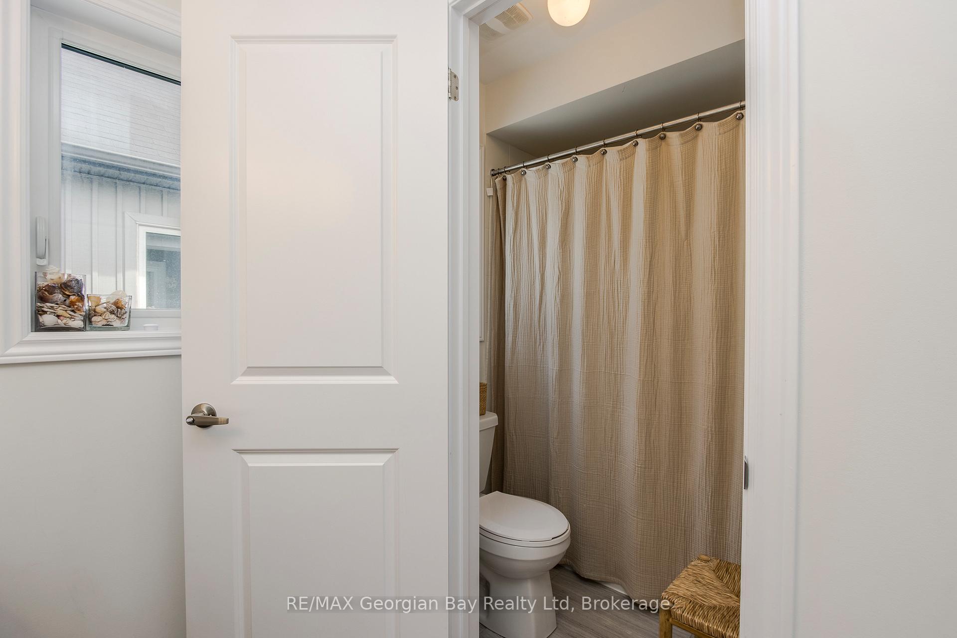 Photo 31 of 215 Roy Drive, Clearview, Stayner — HOMEH