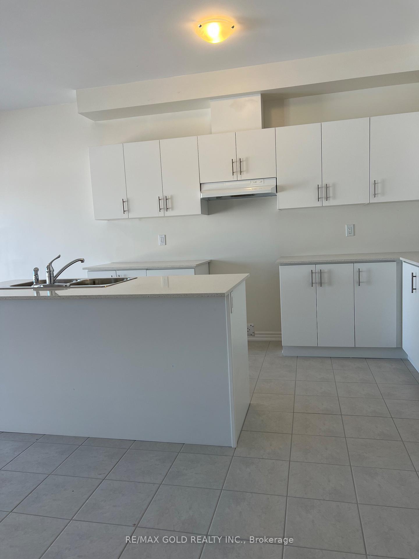 Photo 5 of 4 Lawrence D. Pridham Avenue, New Tecumseth, Rural New Tecumseth — HOMEH