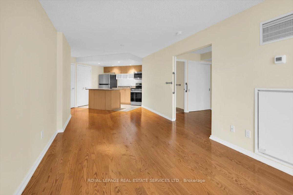 Photo 17 of Unit 1104, 208 Queens Quay W, Toronto, Waterfront Communities — HOMEH