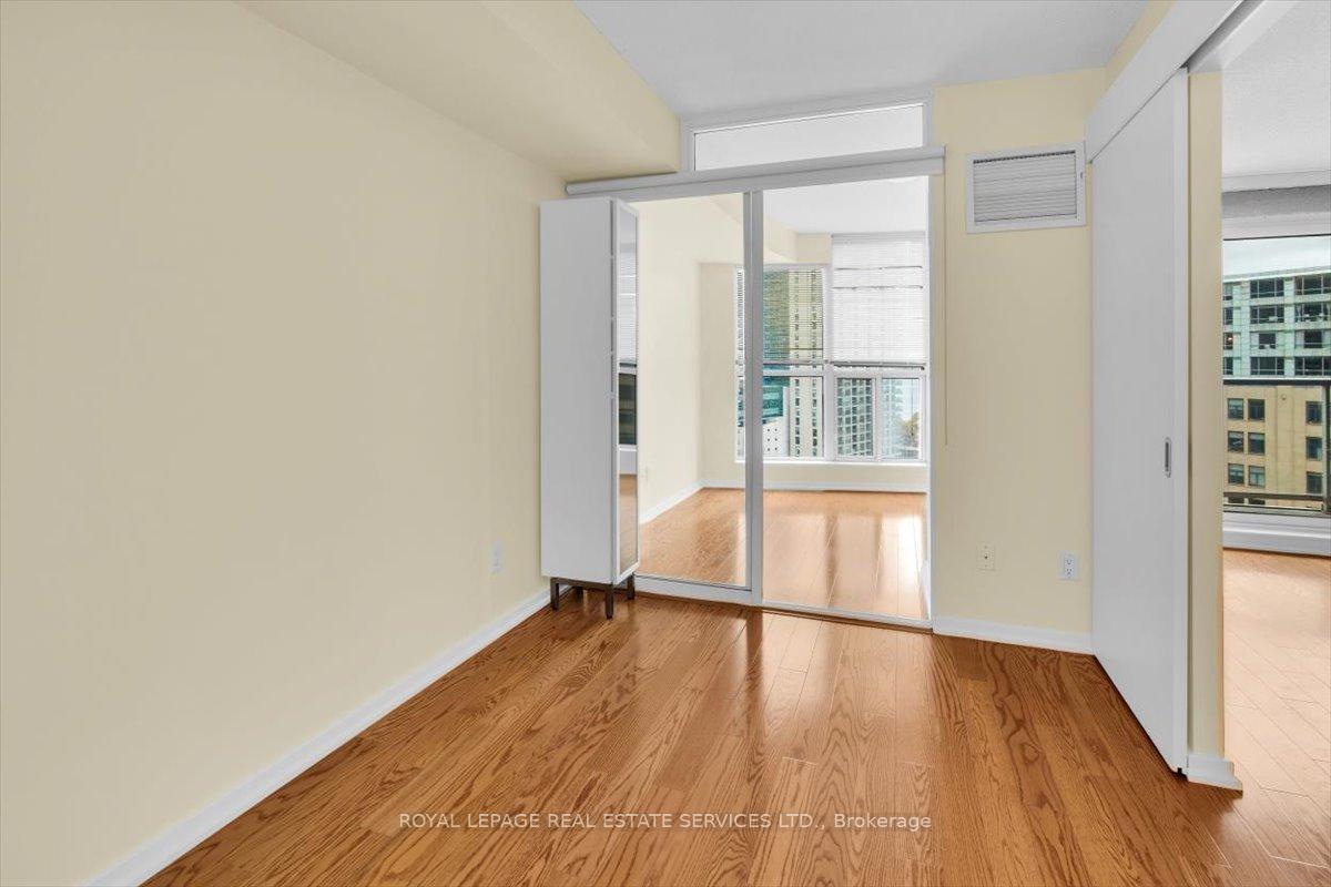 Photo 22 of Unit 1104, 208 Queens Quay W, Toronto, Waterfront Communities — HOMEH