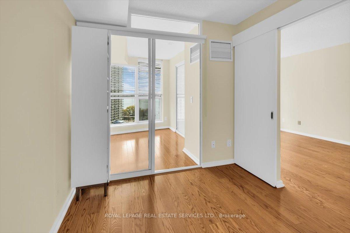 Photo 14 of Unit 1104, 208 Queens Quay W, Toronto, Waterfront Communities — HOMEH