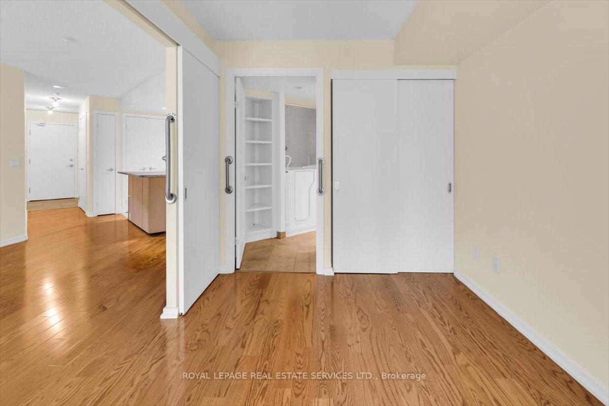Photo 16 of Unit 1104, 208 Queens Quay W, Toronto, Waterfront Communities — HOMEH