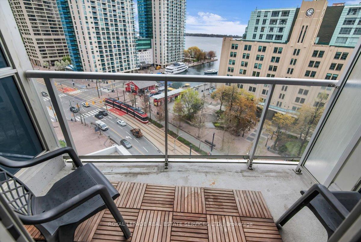 Photo 38 of Unit 1104, 208 Queens Quay W, Toronto, Waterfront Communities — HOMEH