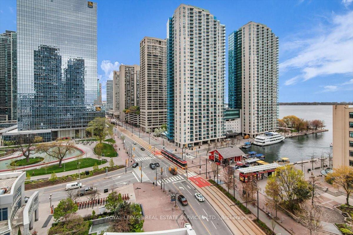 Photo 42 of Unit 1104, 208 Queens Quay W, Toronto, Waterfront Communities — HOMEH