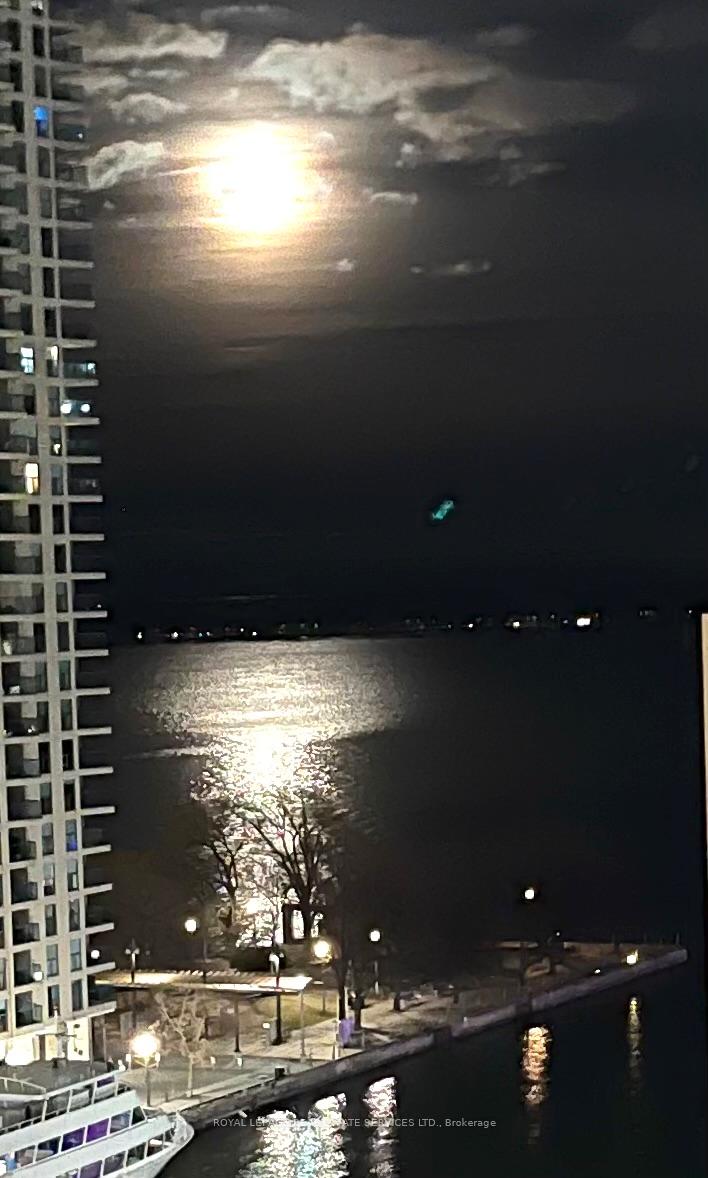 Photo 49 of Unit 1104, 208 Queens Quay W, Toronto, Waterfront Communities — HOMEH