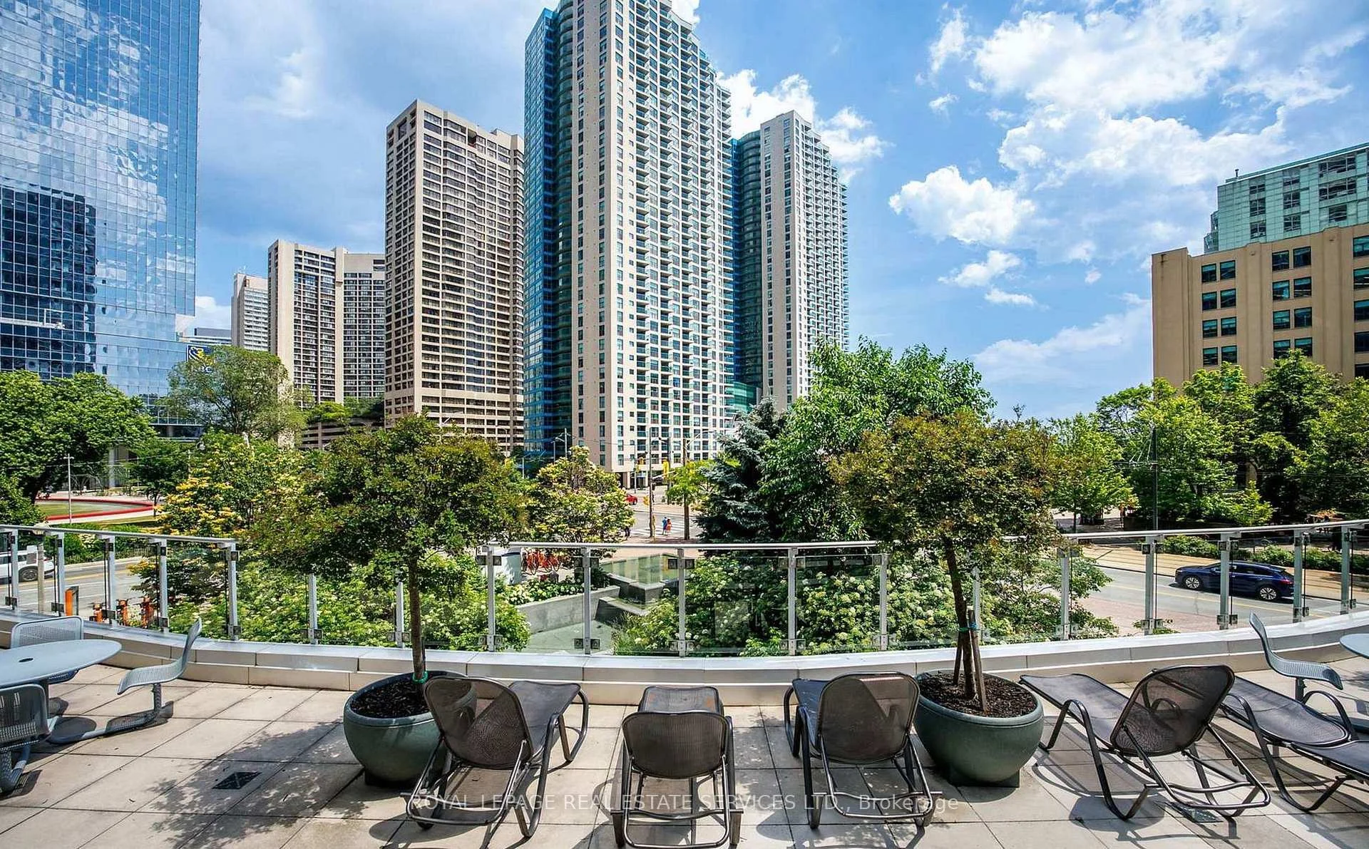 Photo 35 of Unit 1104, 208 Queens Quay W, Toronto, Waterfront Communities — HOMEH