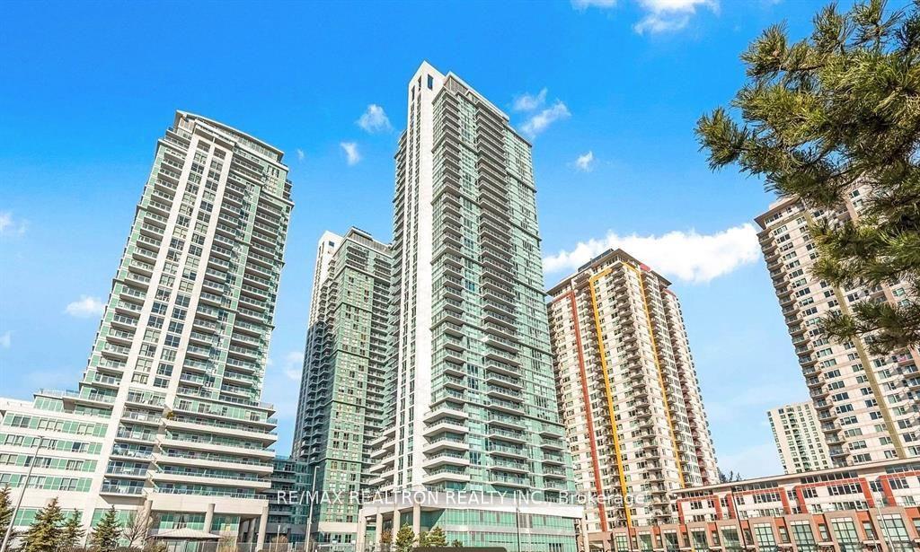 Front of Unit 2206, 50 Town Centre Court