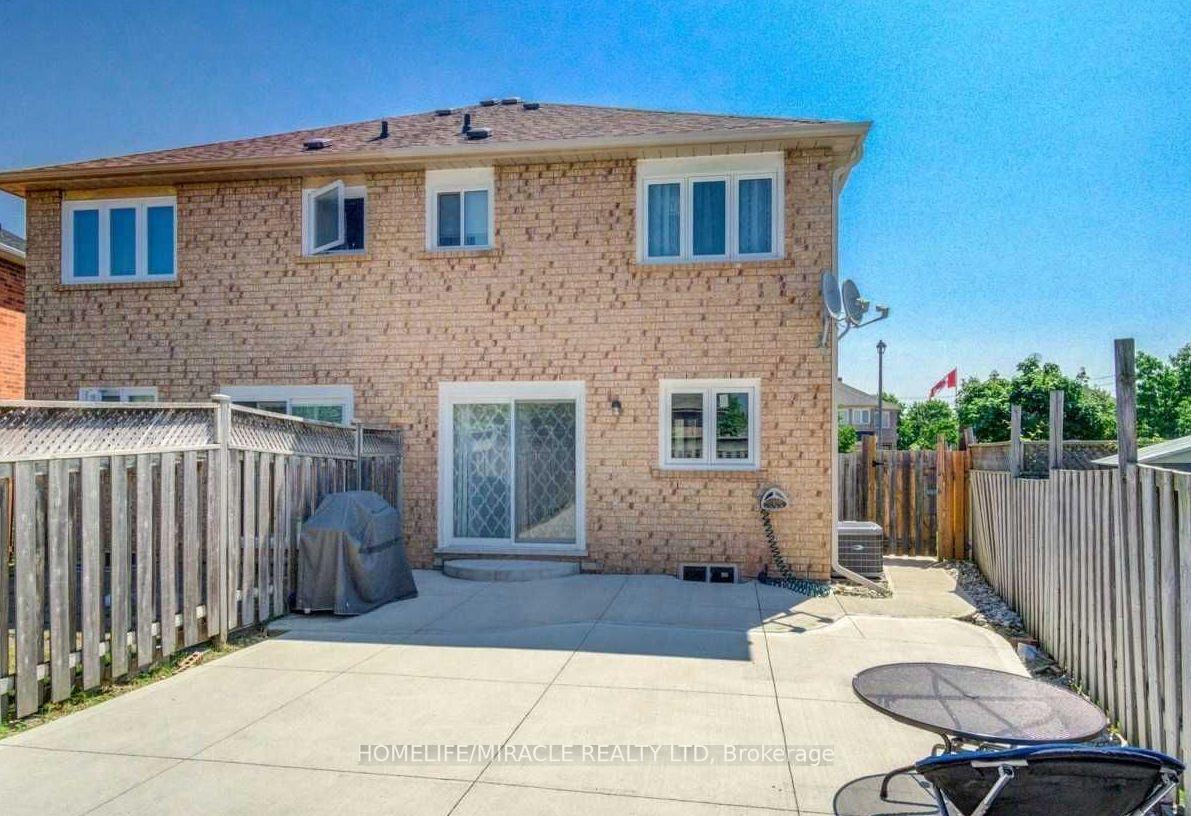 Photo 15 of 6 Mount Fuji Crescent, Brampton, Sandringham-Wellington — HOMEH