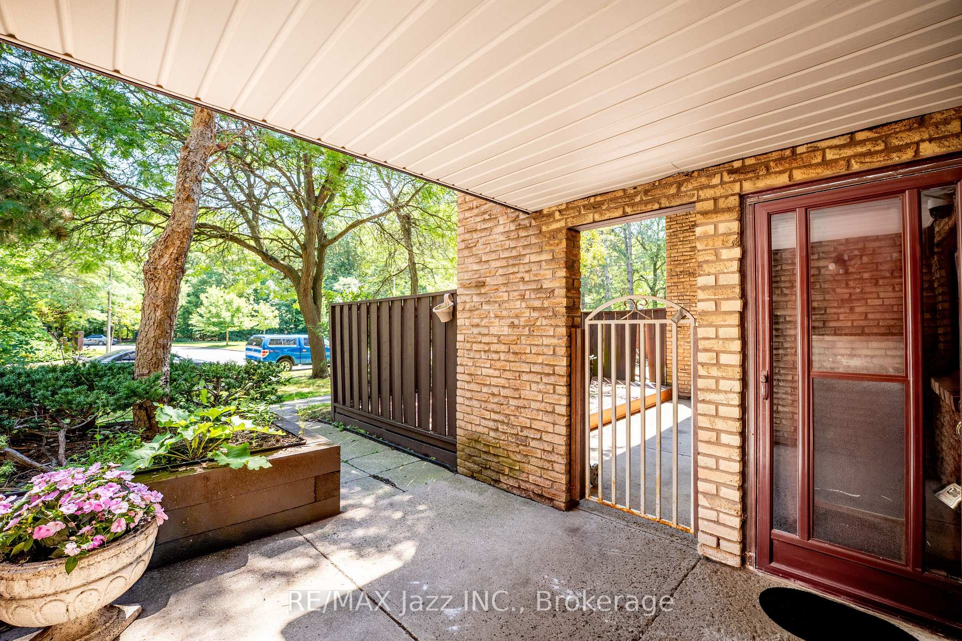 Photo 4 of Unit 38, 120 Ling Road, Scarborough, West Hill — HOMEH