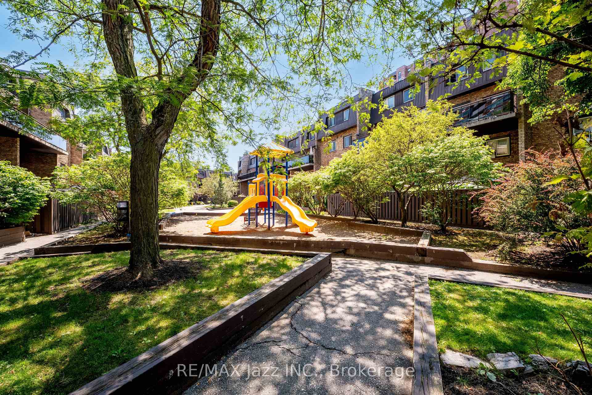 Photo 35 of Unit 38, 120 Ling Road, Scarborough, West Hill — HOMEH
