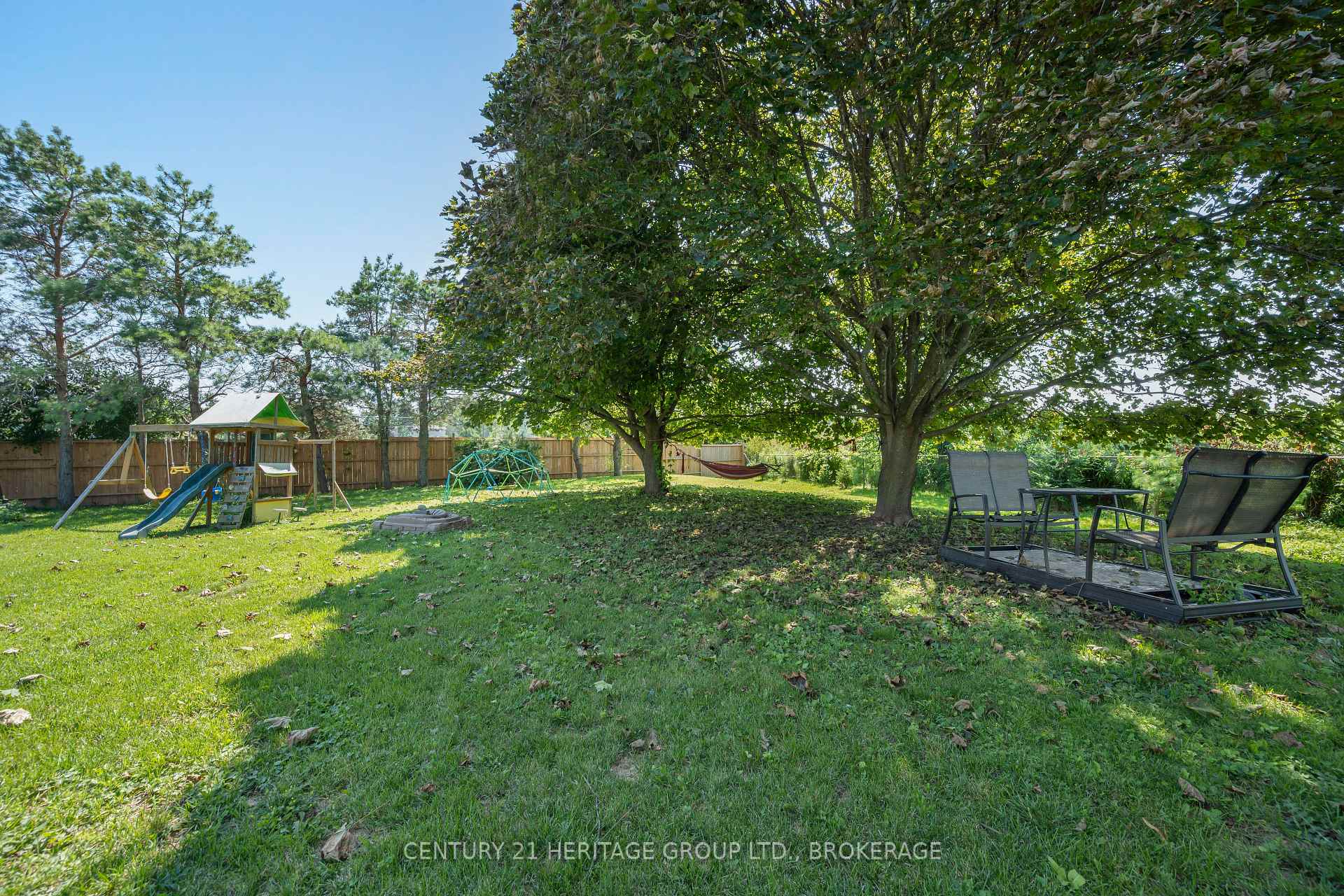 Photo 10 of 18 Keates Place, Kingston, Rideau — HOMEH
