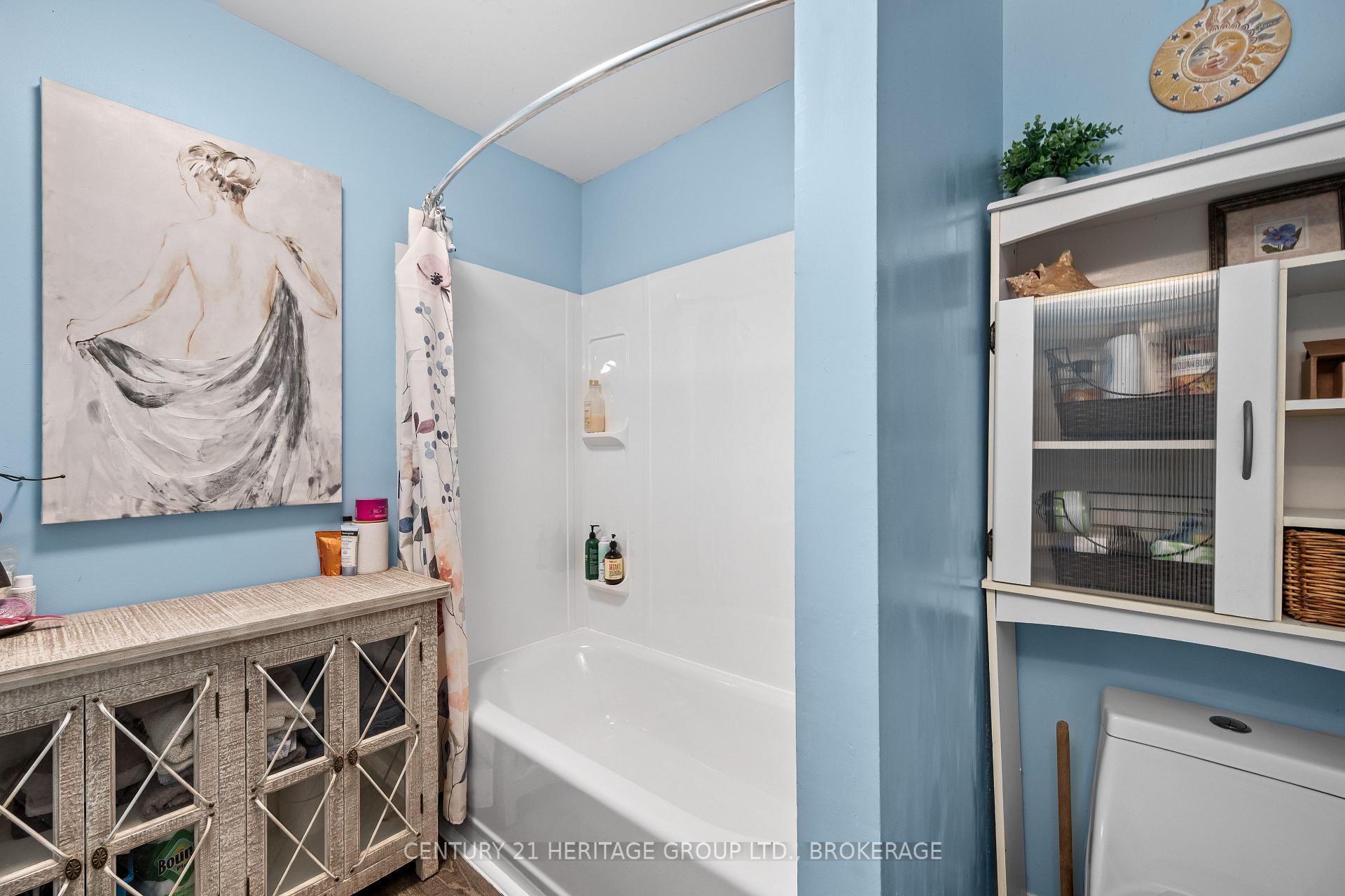Photo 27 of 18 Keates Place, Kingston, Rideau — HOMEH