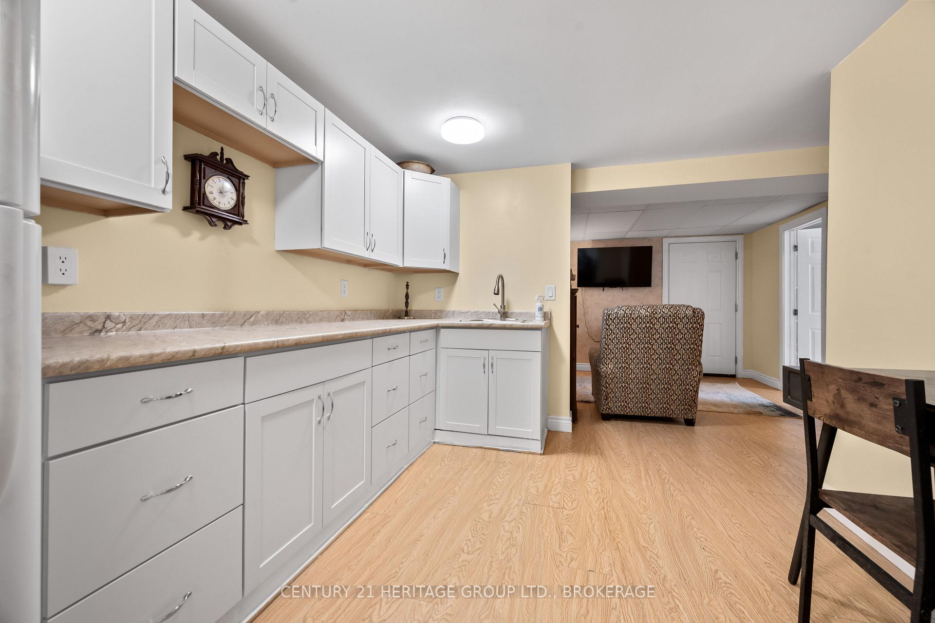 Photo 28 of 18 Keates Place, Kingston, Rideau — HOMEH