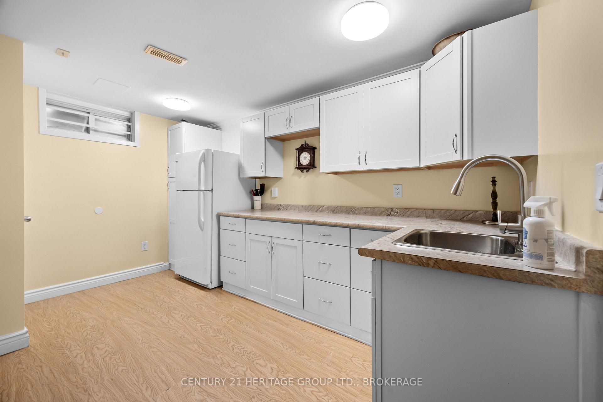 Photo 29 of 18 Keates Place, Kingston, Rideau — HOMEH