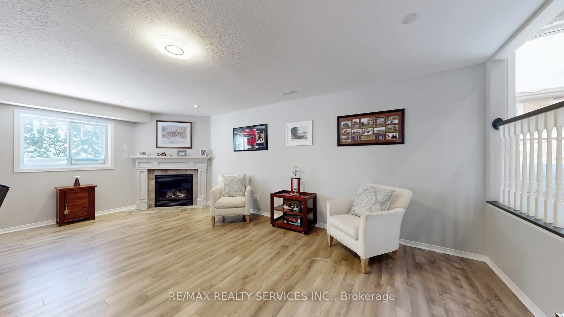 Photo 30 of 37 Abbey Road, Orangeville — HOMEH
