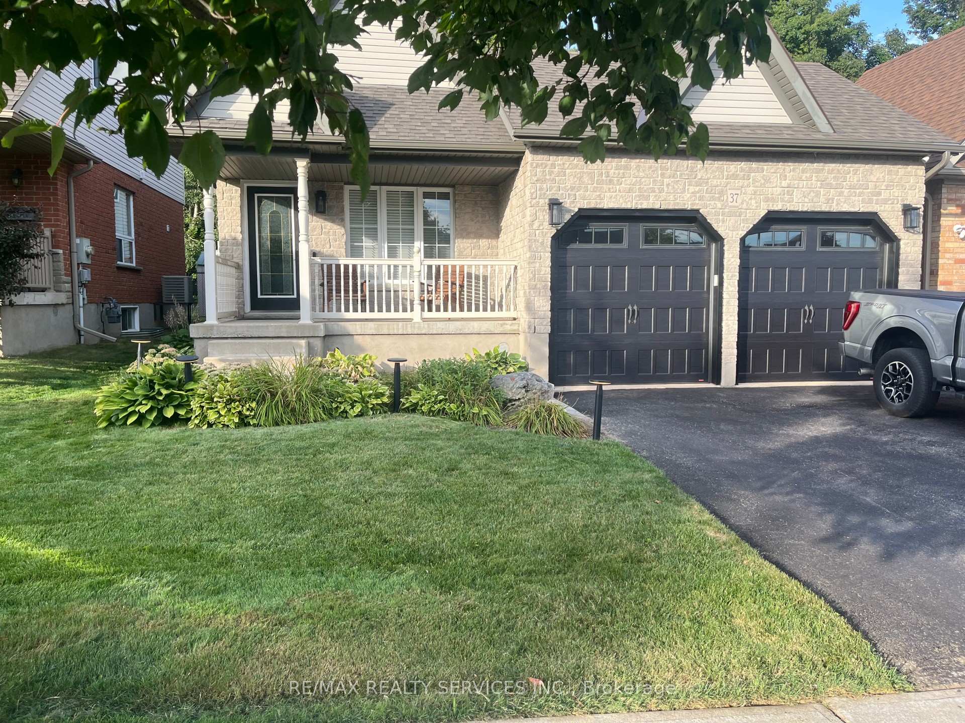 Photo 42 of 37 Abbey Road, Orangeville — HOMEH