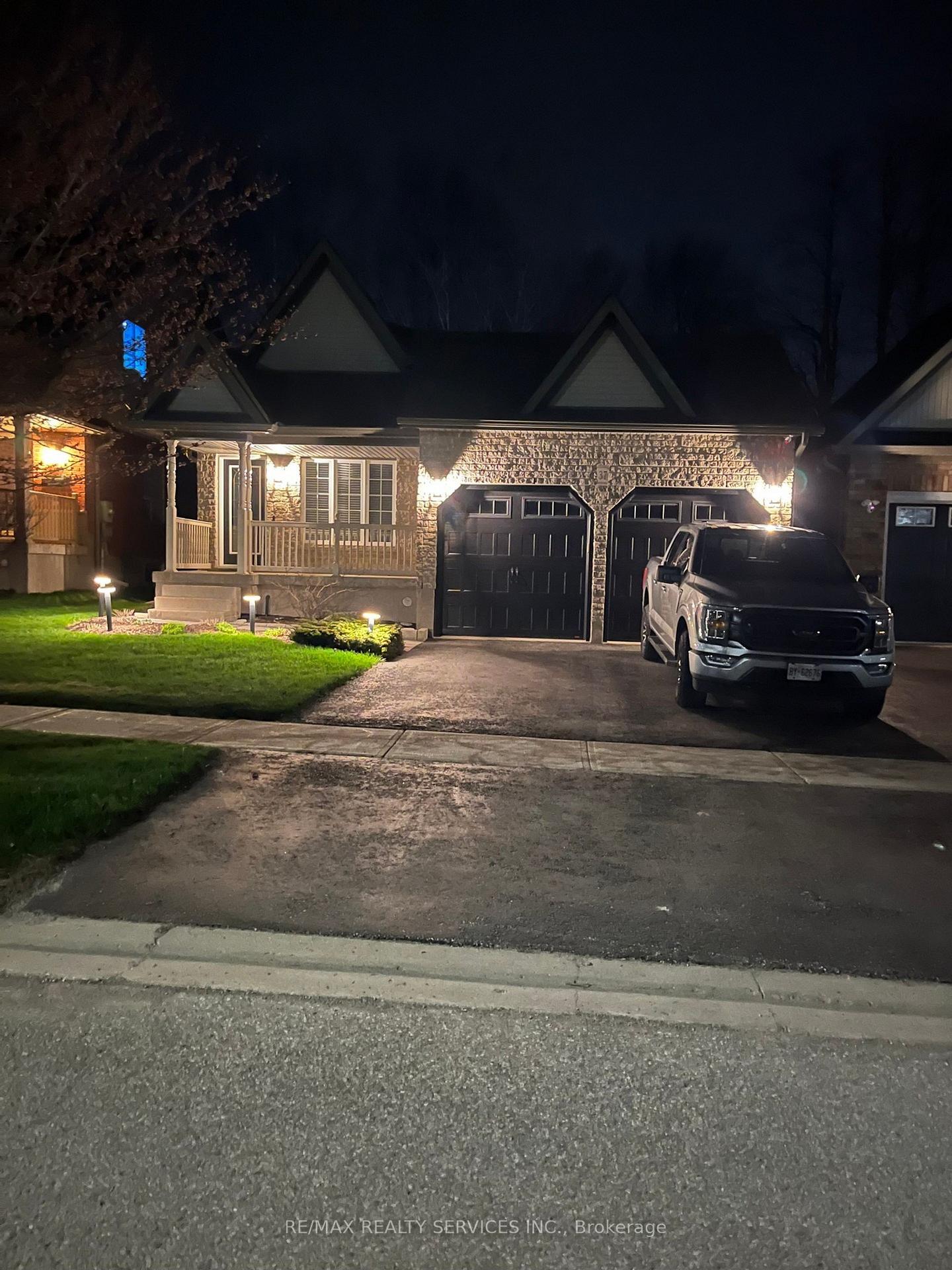 Photo 44 of 37 Abbey Road, Orangeville — HOMEH