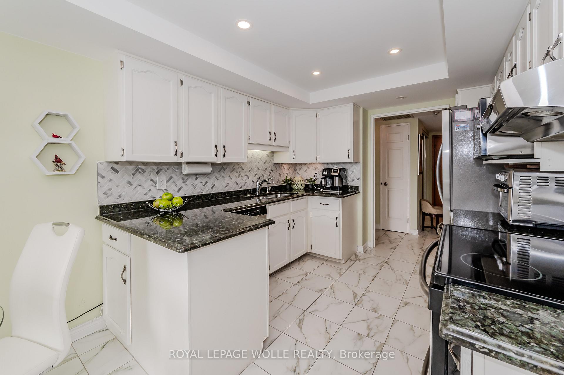 Photo 15 of Unit 802, 6 Willow Street, Waterloo, Uptown Waterloo/North Ward — HOMEH