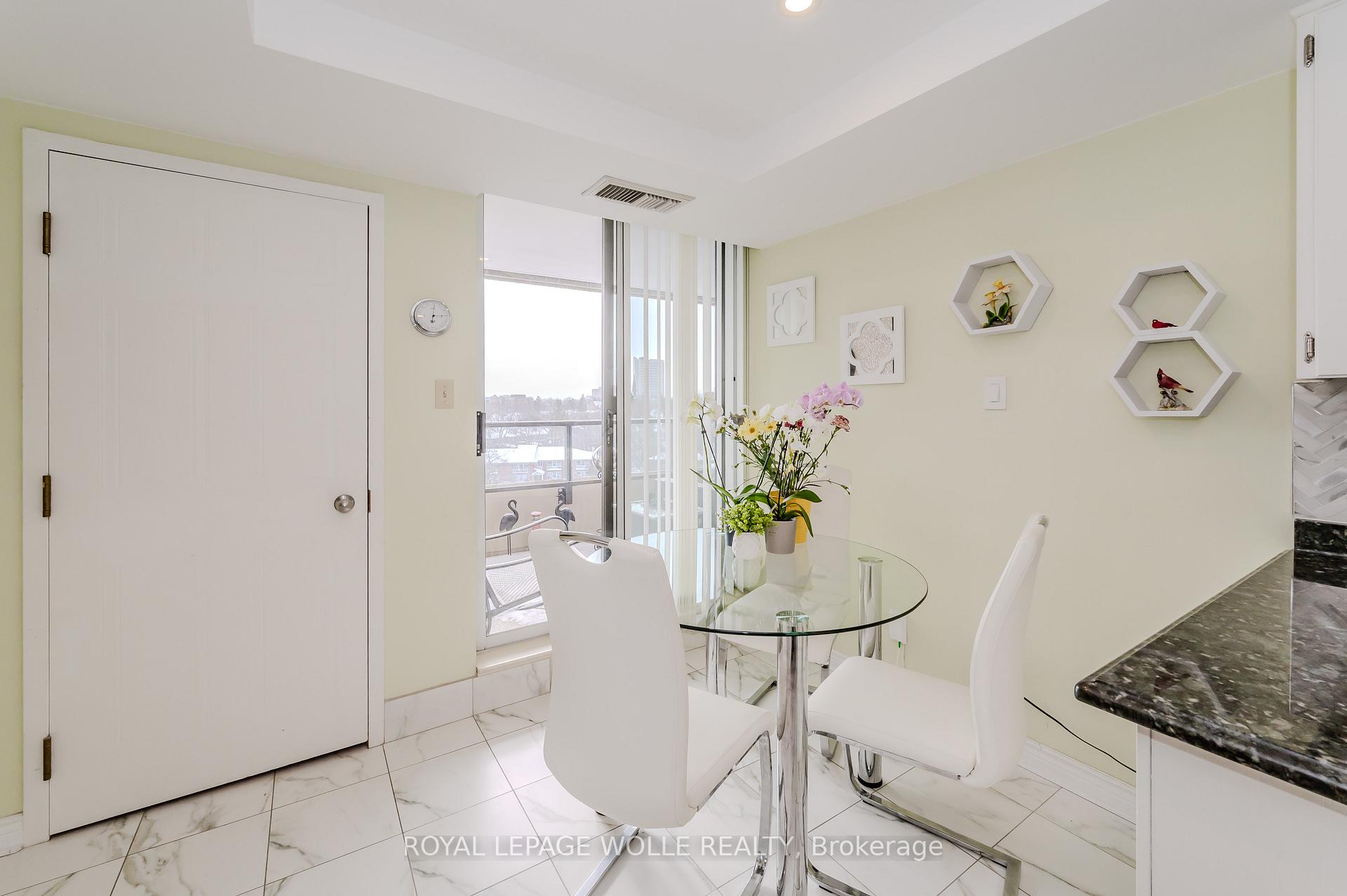Photo 18 of Unit 802, 6 Willow Street, Waterloo, Uptown Waterloo/North Ward — HOMEH