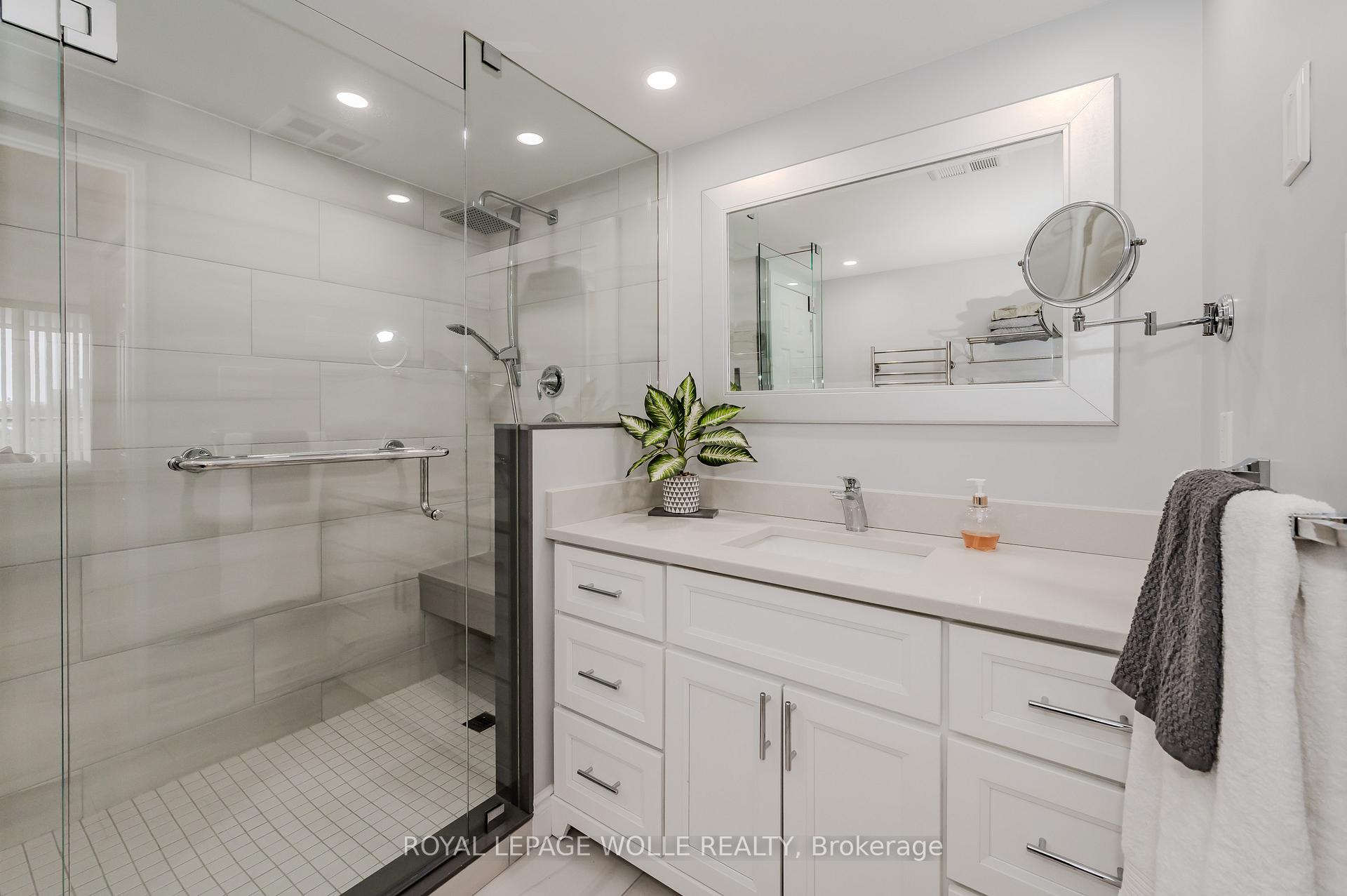 Photo 23 of Unit 802, 6 Willow Street, Waterloo, Uptown Waterloo/North Ward — HOMEH