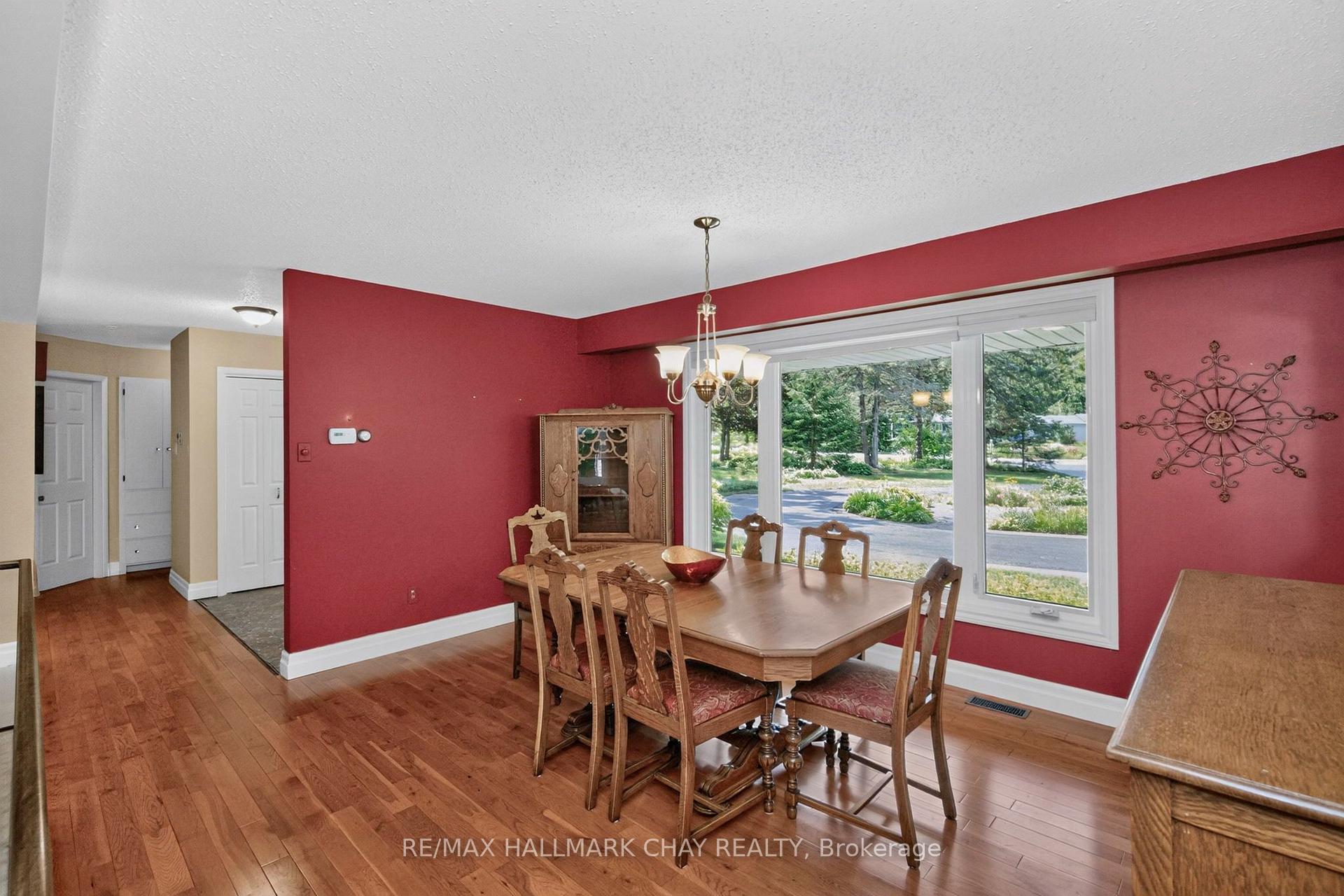 Photo 13 of 75 Cathedral Pines Road, Oro-Medonte, Horseshoe Valley — HOMEH