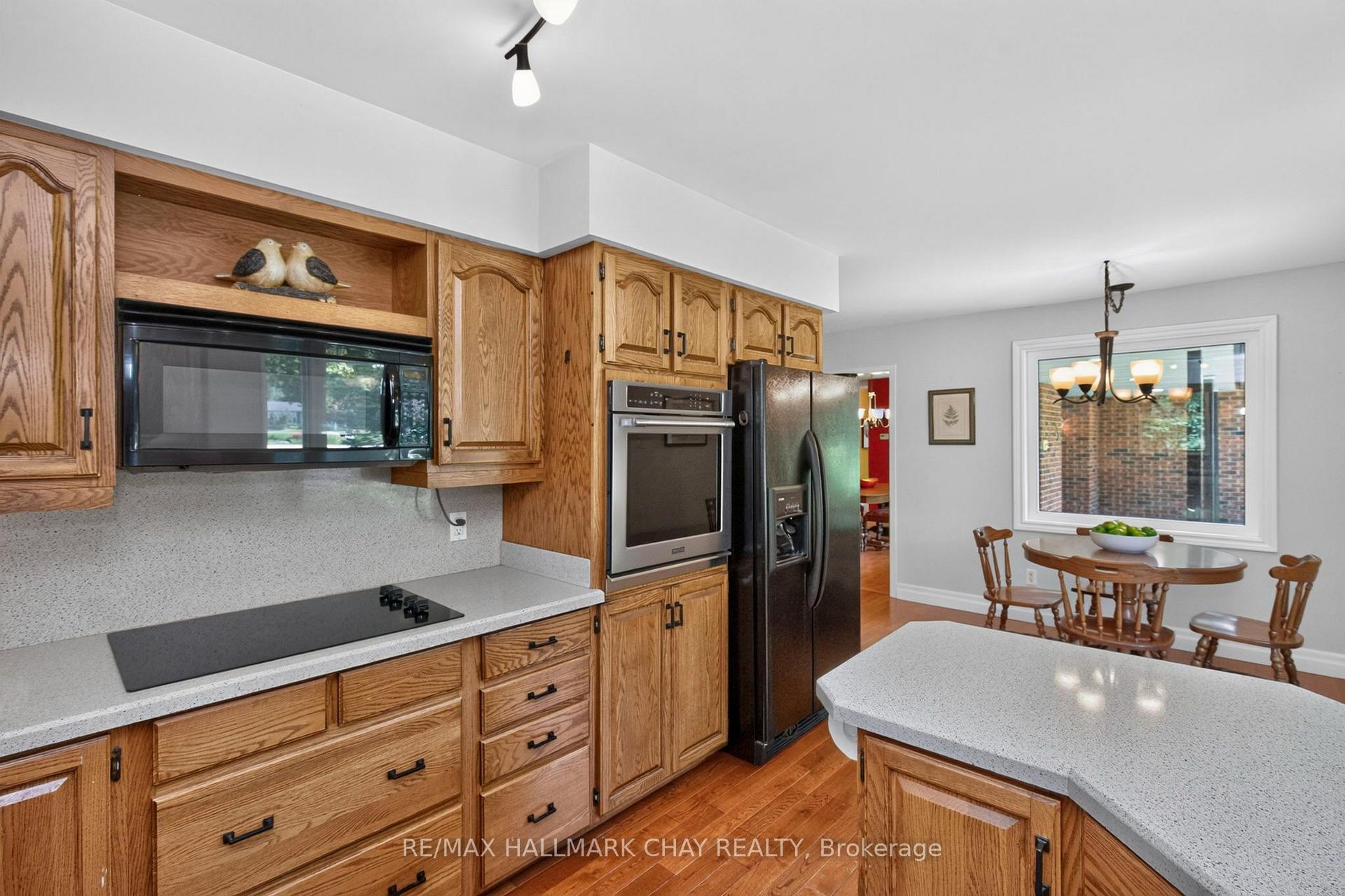 Photo 15 of 75 Cathedral Pines Road, Oro-Medonte, Horseshoe Valley — HOMEH