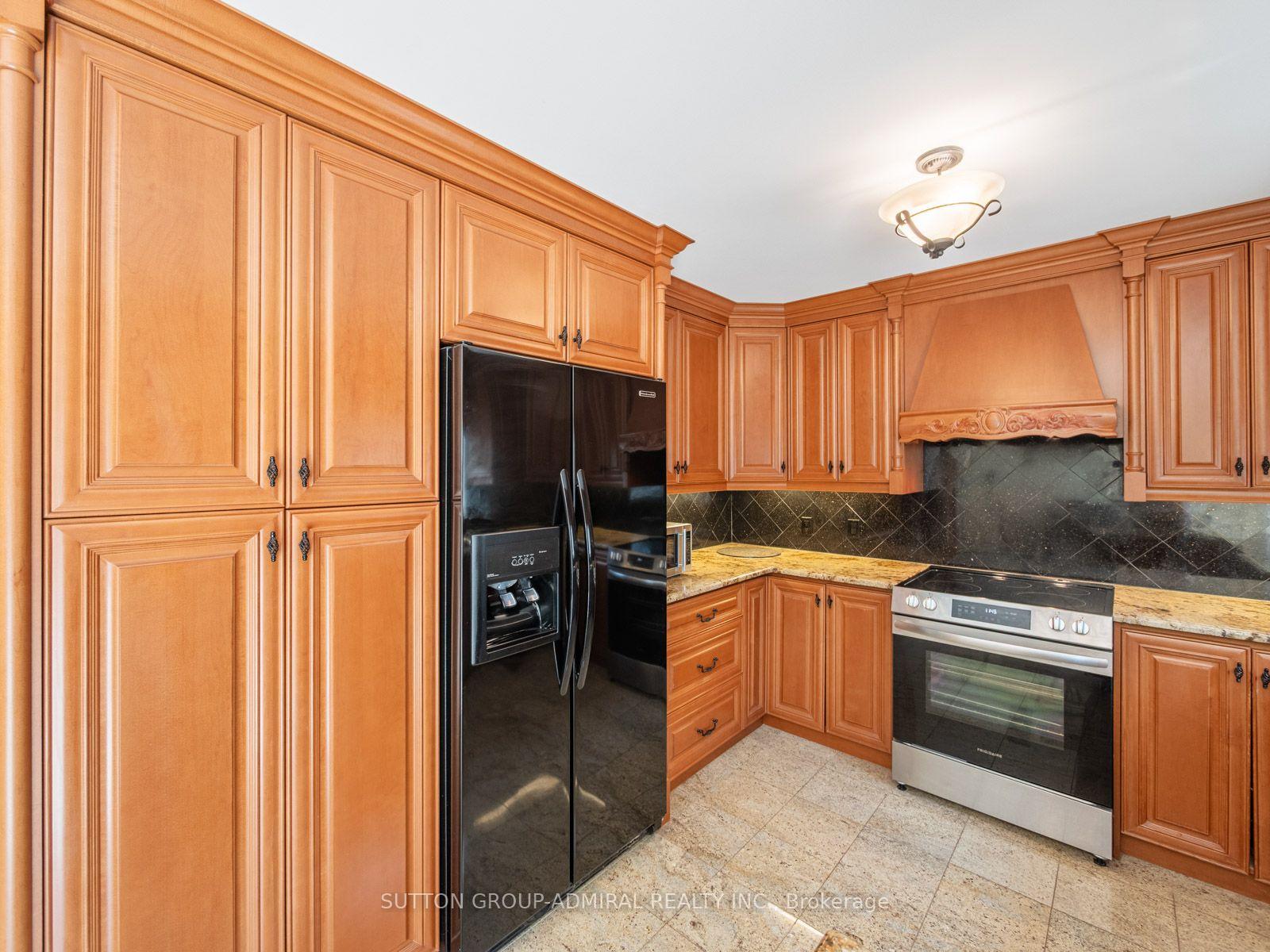 Photo 24 of 91 Robinwood Trail, Vaughan, Brownridge — HOMEH