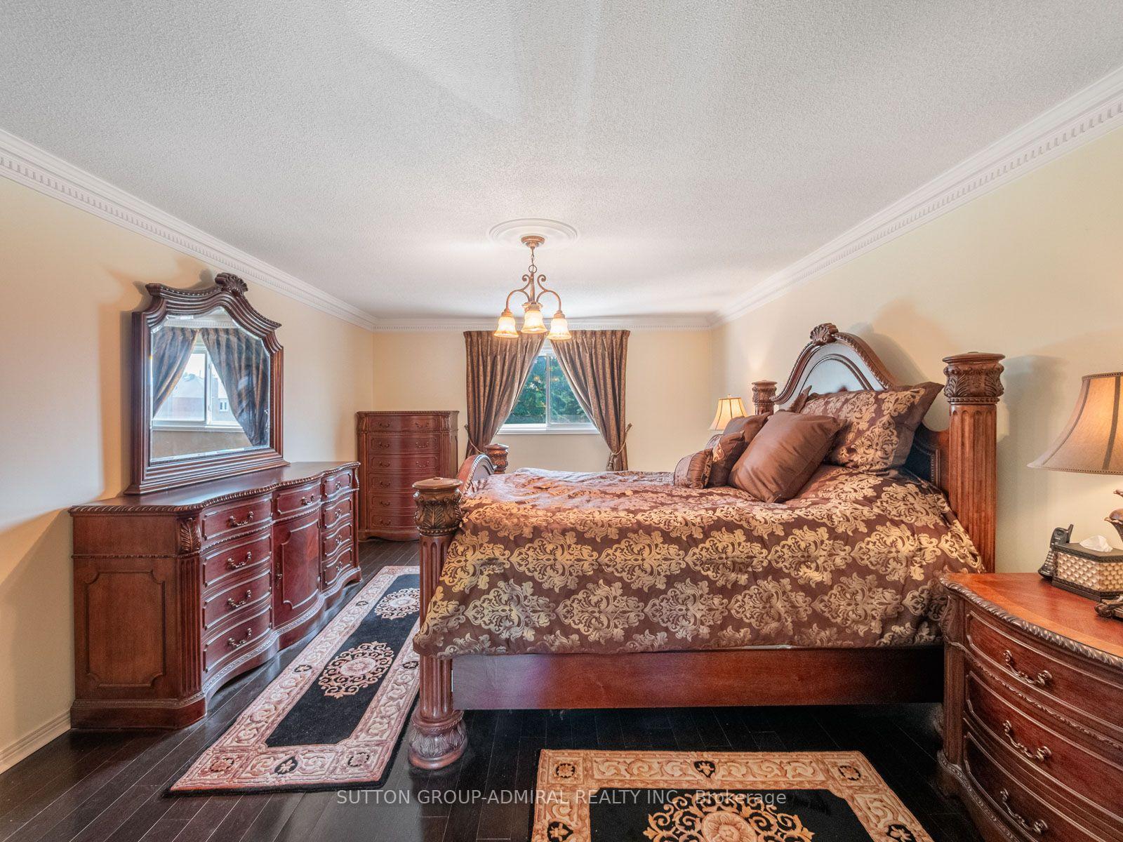 Photo 32 of 91 Robinwood Trail, Vaughan, Brownridge — HOMEH