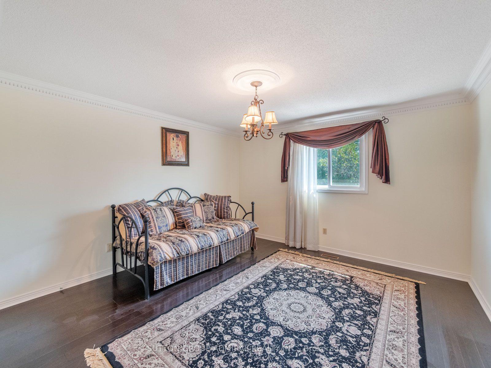 Photo 41 of 91 Robinwood Trail, Vaughan, Brownridge — HOMEH