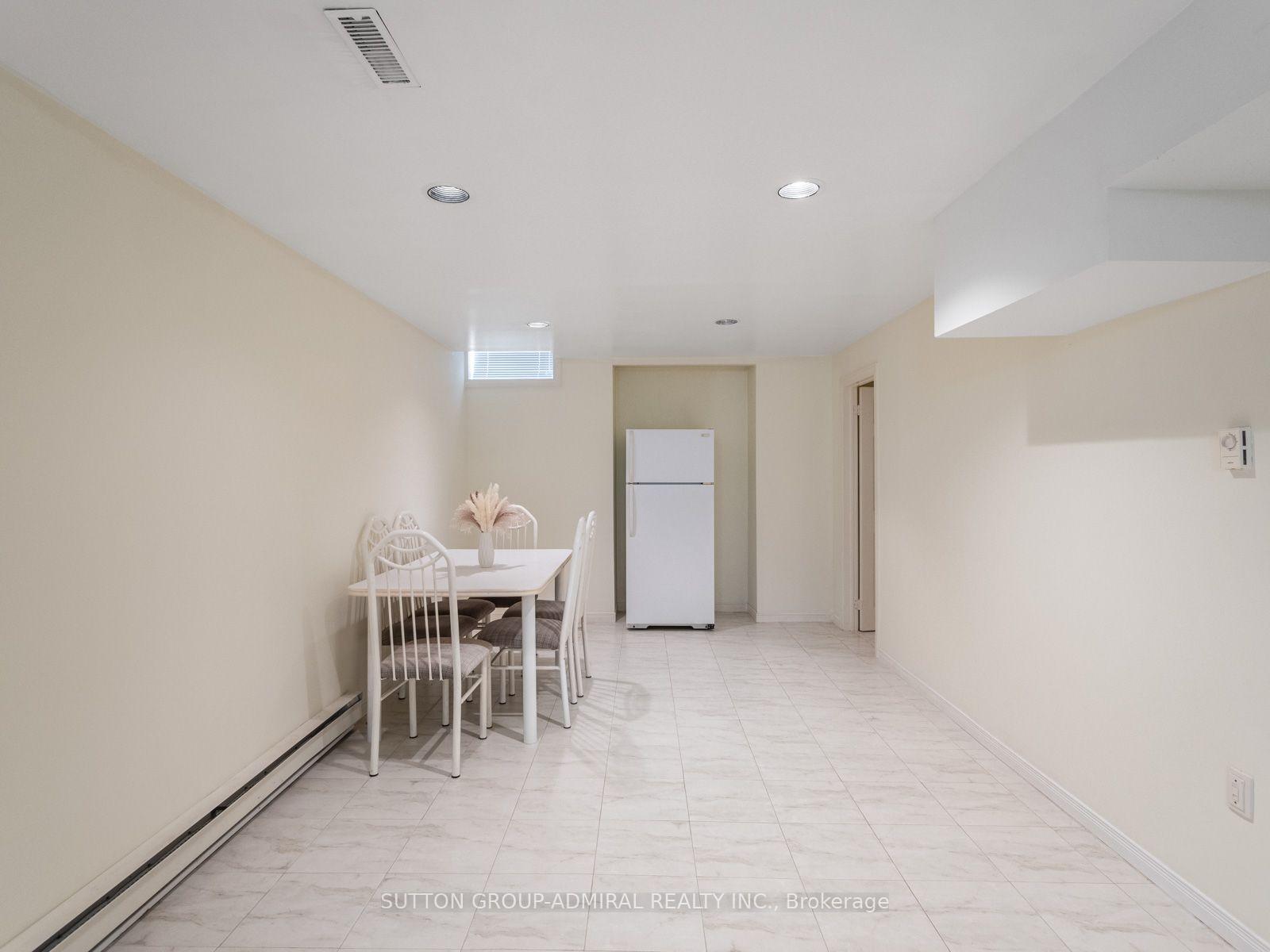 Photo 49 of 91 Robinwood Trail, Vaughan, Brownridge — HOMEH