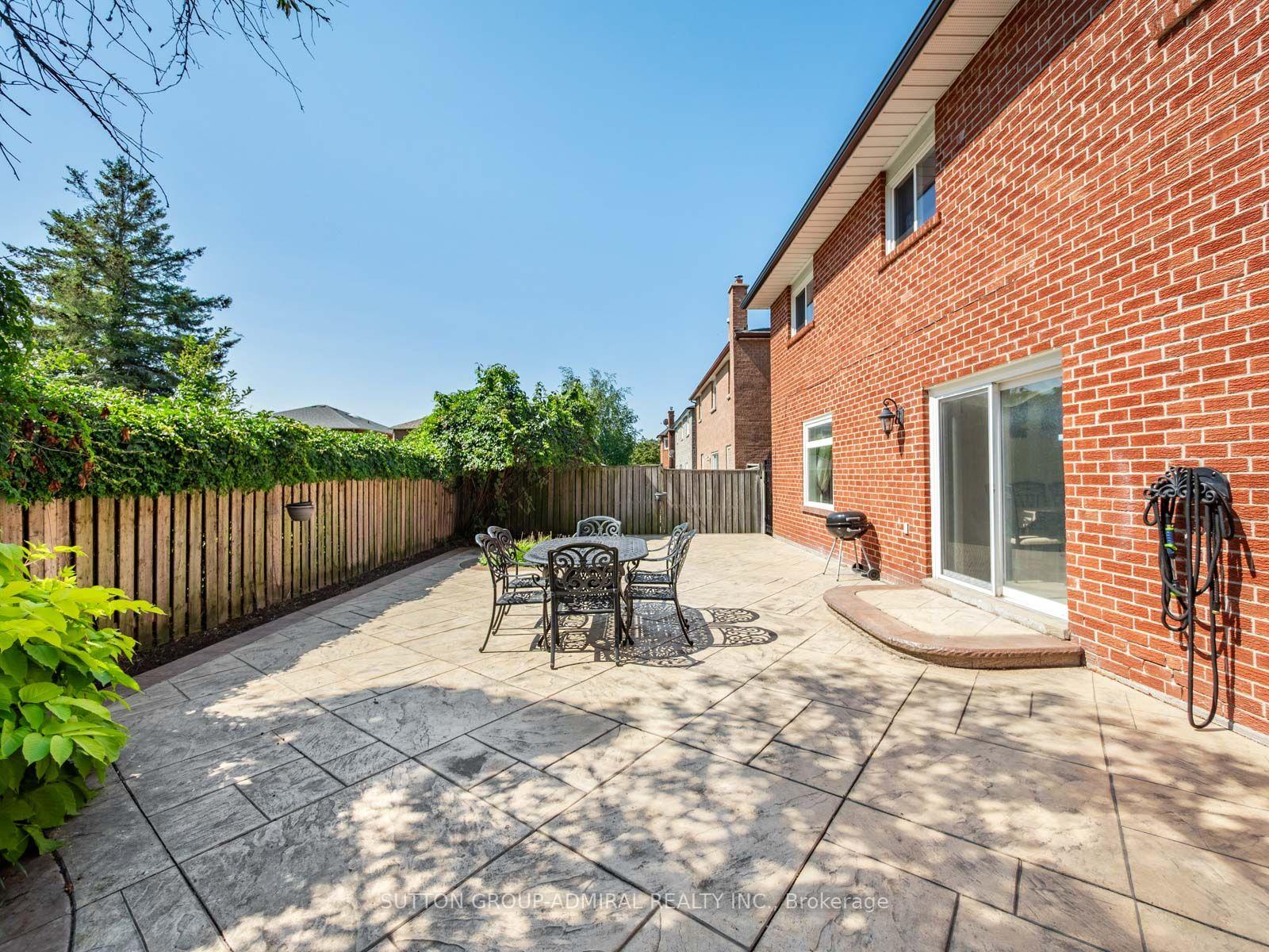 Photo 53 of 91 Robinwood Trail, Vaughan, Brownridge — HOMEH