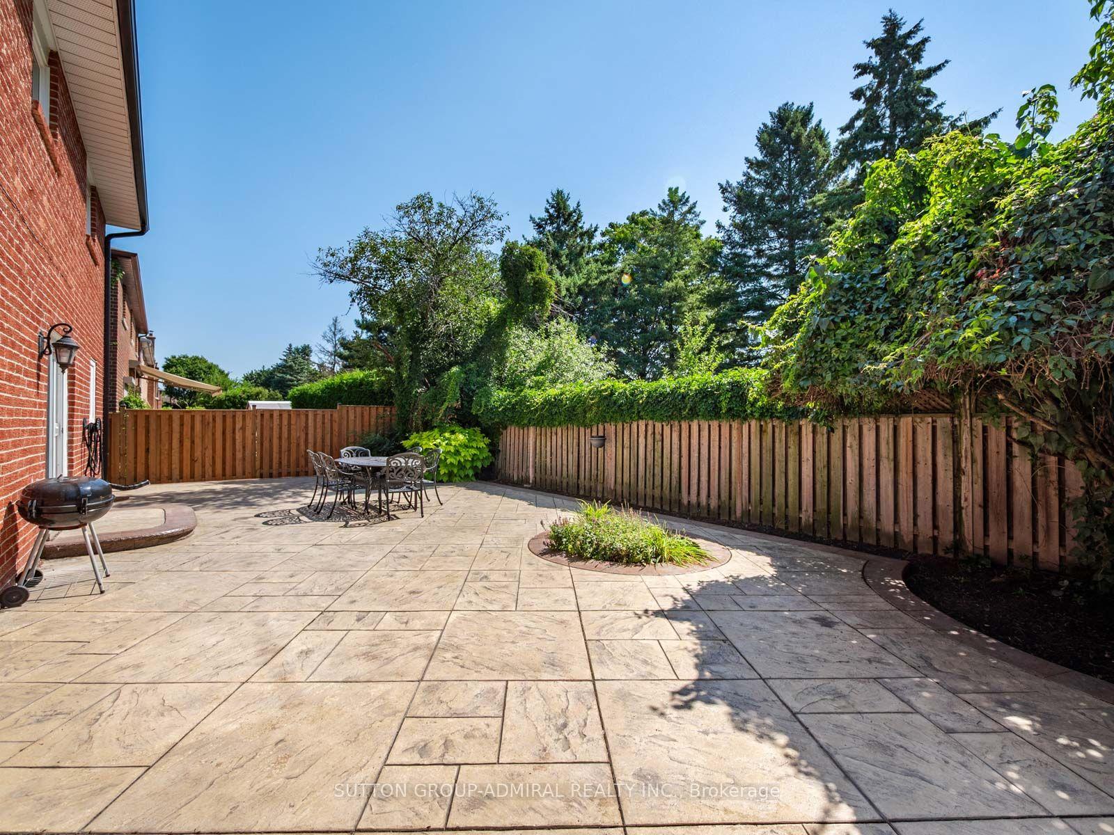 Photo 55 of 91 Robinwood Trail, Vaughan, Brownridge — HOMEH
