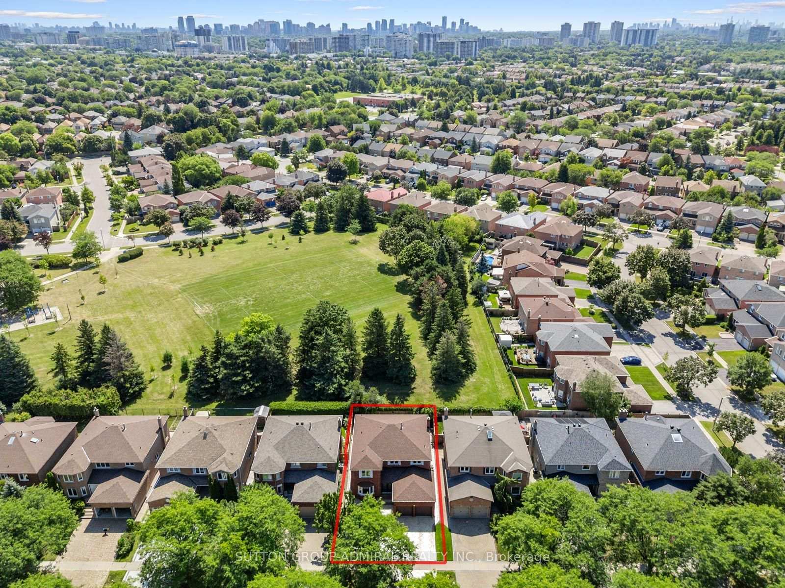Photo 61 of 91 Robinwood Trail, Vaughan, Brownridge — HOMEH