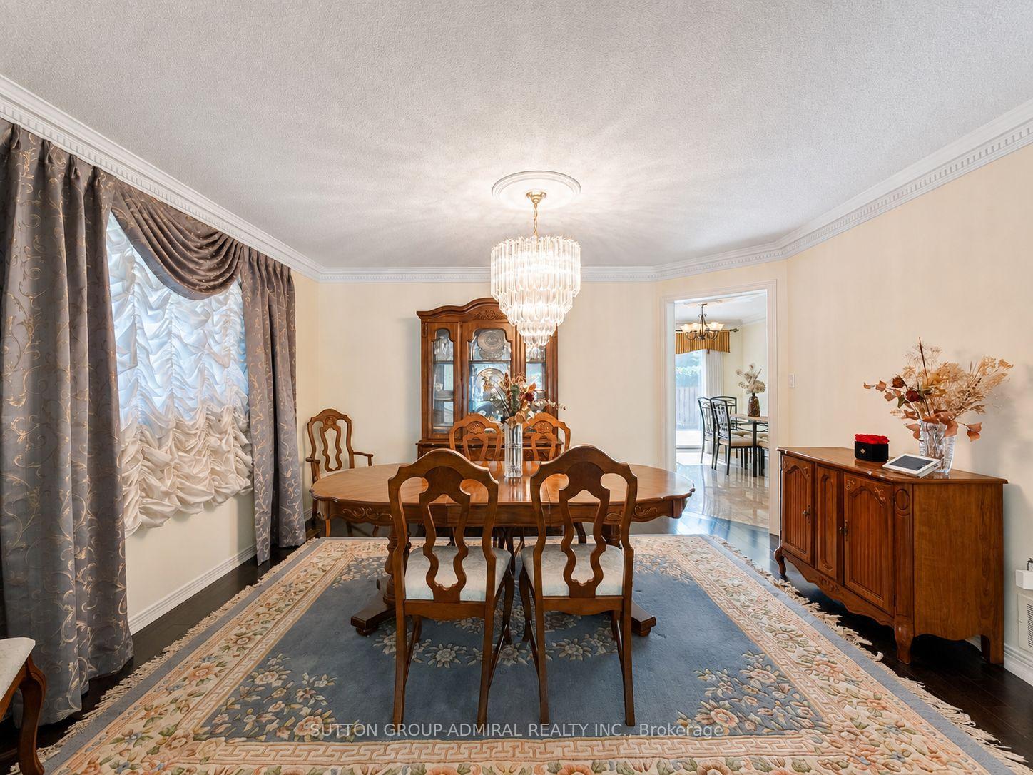 Photo 13 of 91 Robinwood Trail, Vaughan, Brownridge — HOMEH