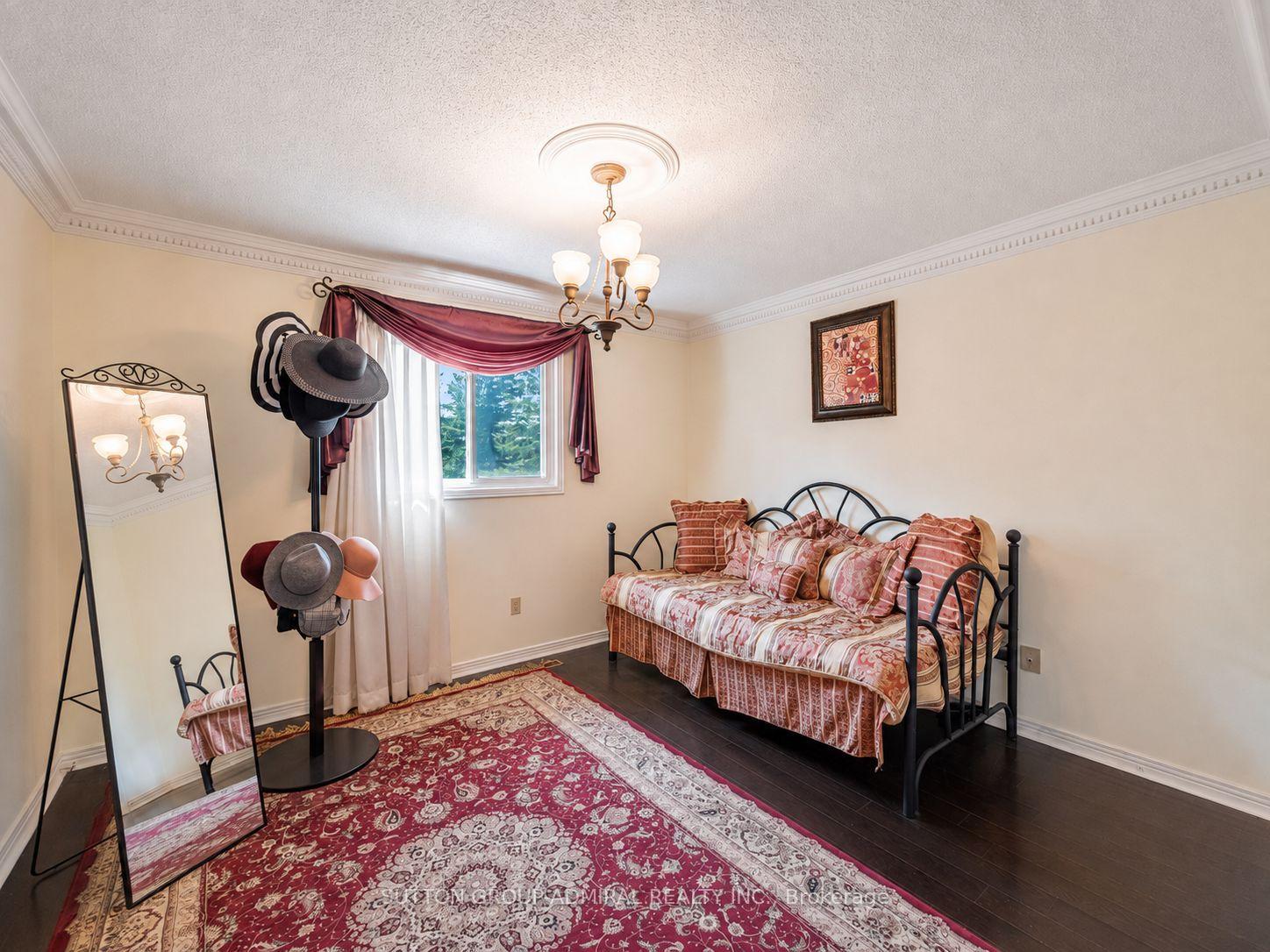 Photo 46 of 91 Robinwood Trail, Vaughan, Brownridge — HOMEH