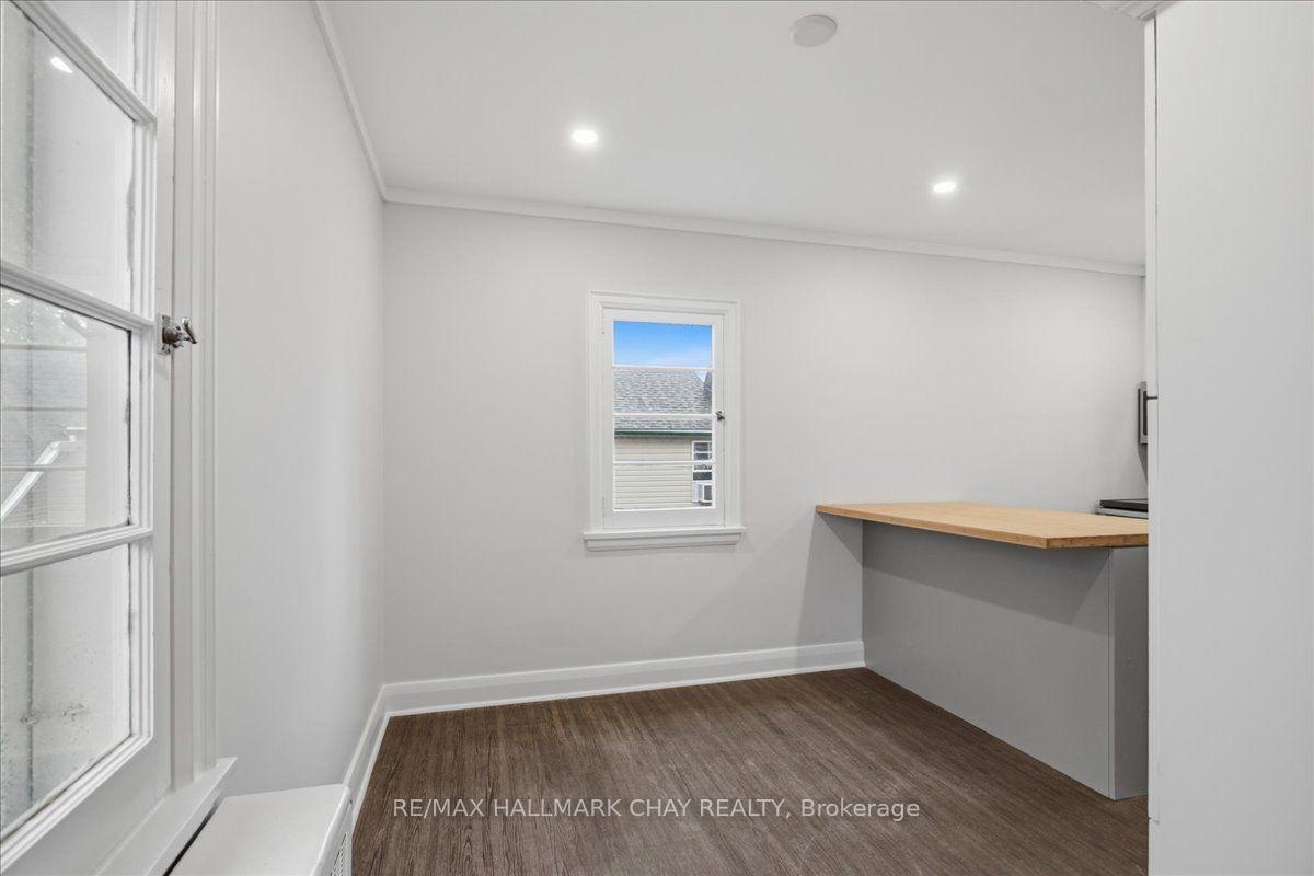 Photo 9 of Unit 2, 15 Parkside Drive, Barrie, Queen's Park — HOMEH