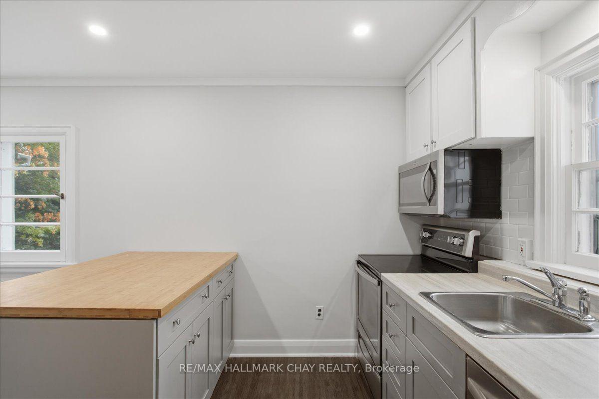 Photo 13 of Unit 2, 15 Parkside Drive, Barrie, Queen's Park — HOMEH