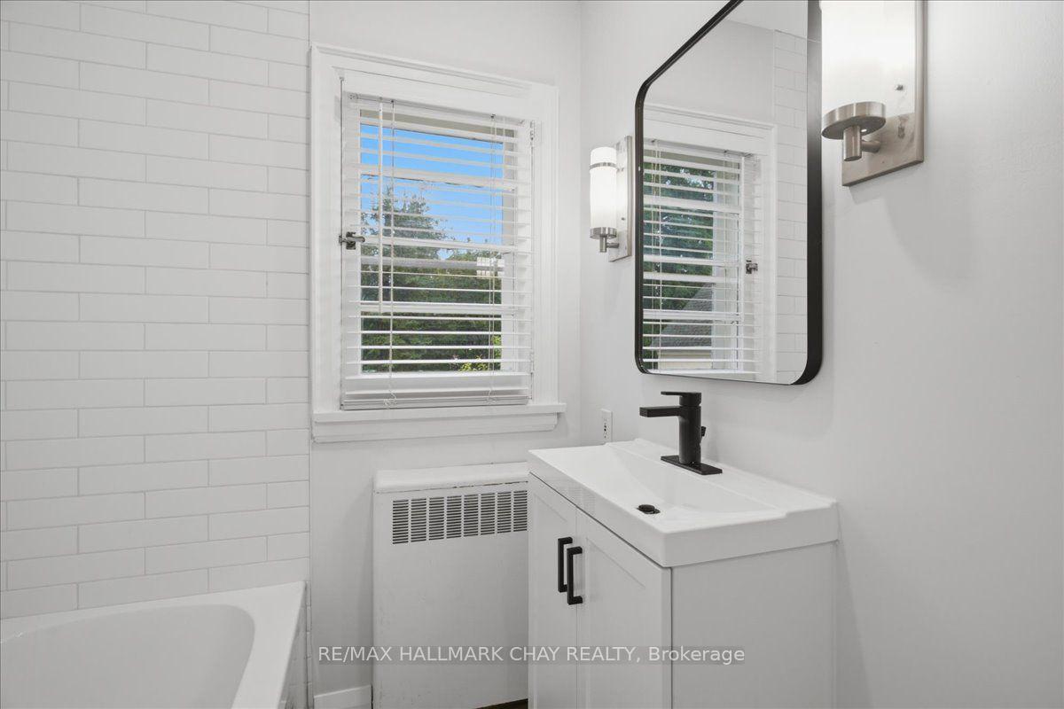 Photo 20 of Unit 2, 15 Parkside Drive, Barrie, Queen's Park — HOMEH