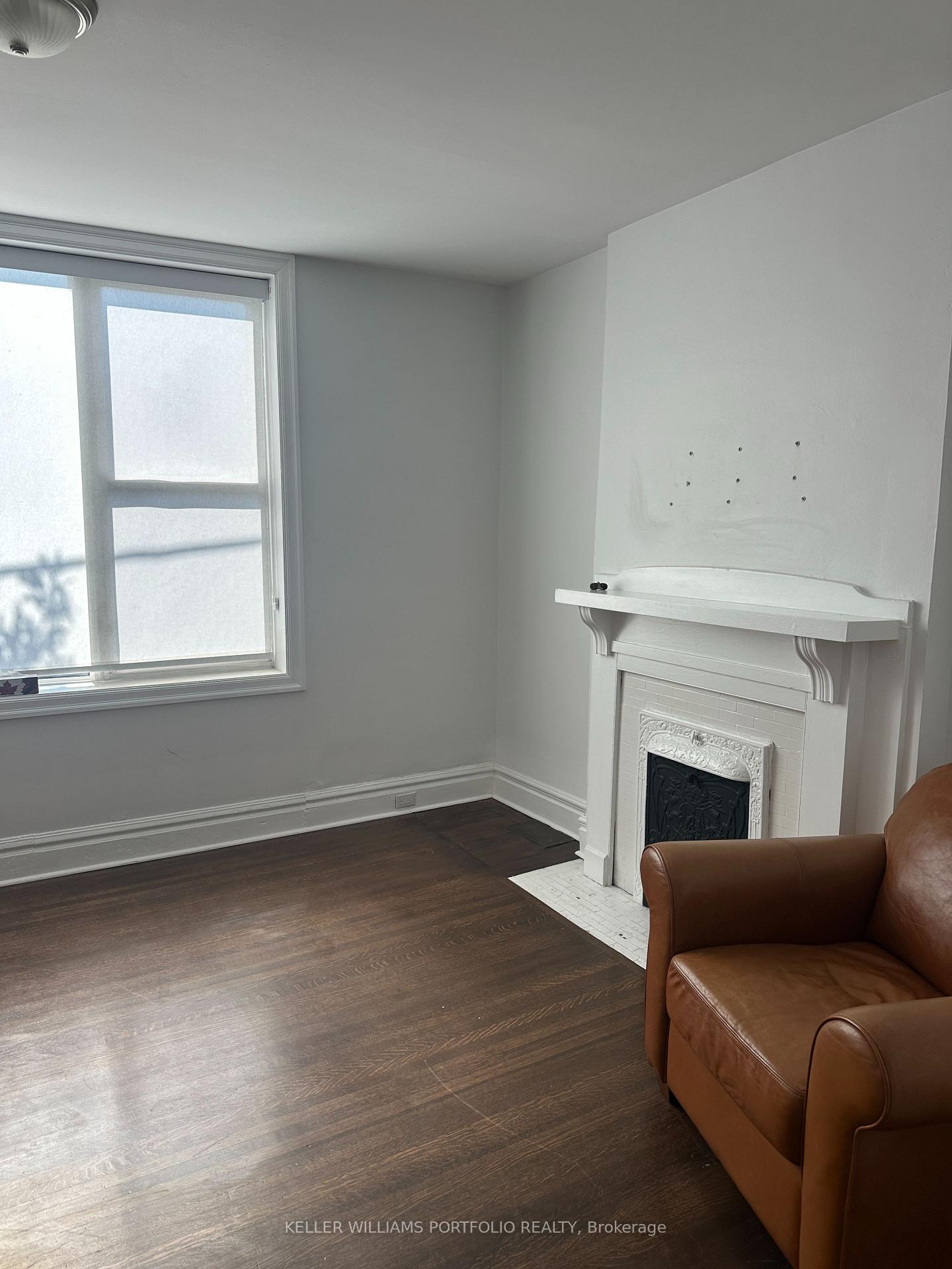 Photo 2 of 345A Roncesvalles Avenue, Toronto, Roncesvalles — HOMEH