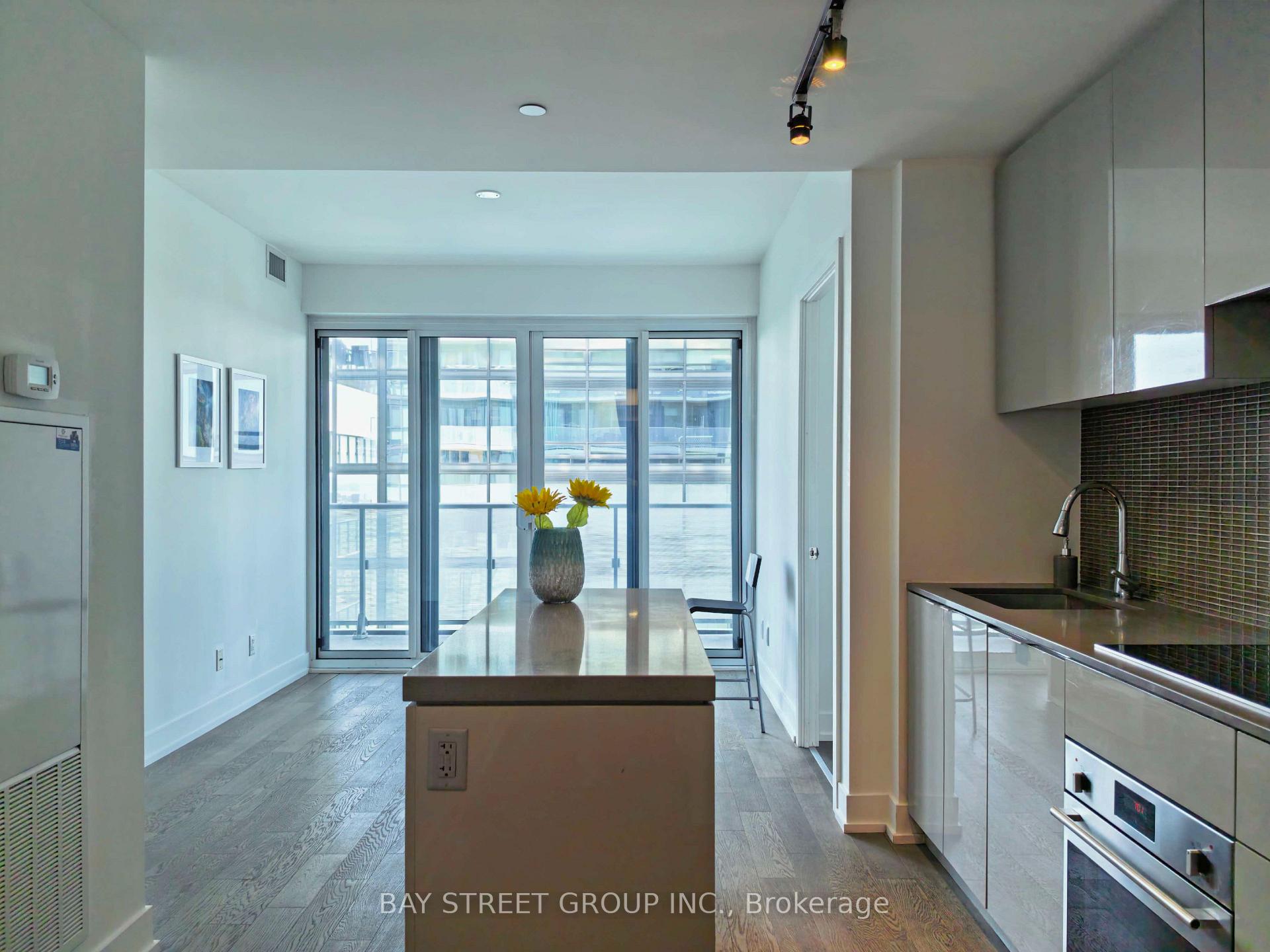 Photo 4 of Unit 4501, 7 Grenville Street, Toronto, Bay Street Corridor — HOMEH
