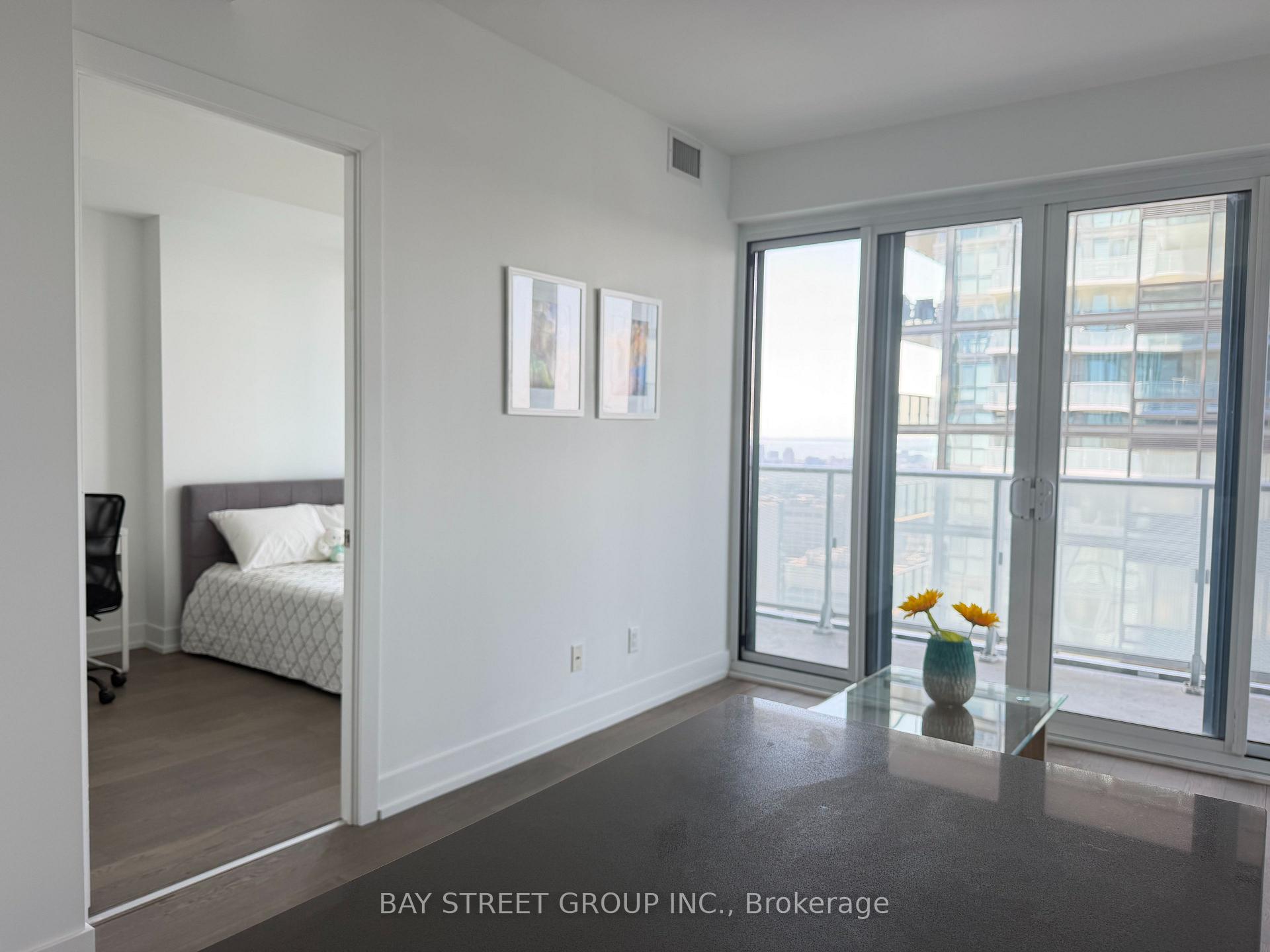 Photo 9 of Unit 4501, 7 Grenville Street, Toronto, Bay Street Corridor — HOMEH