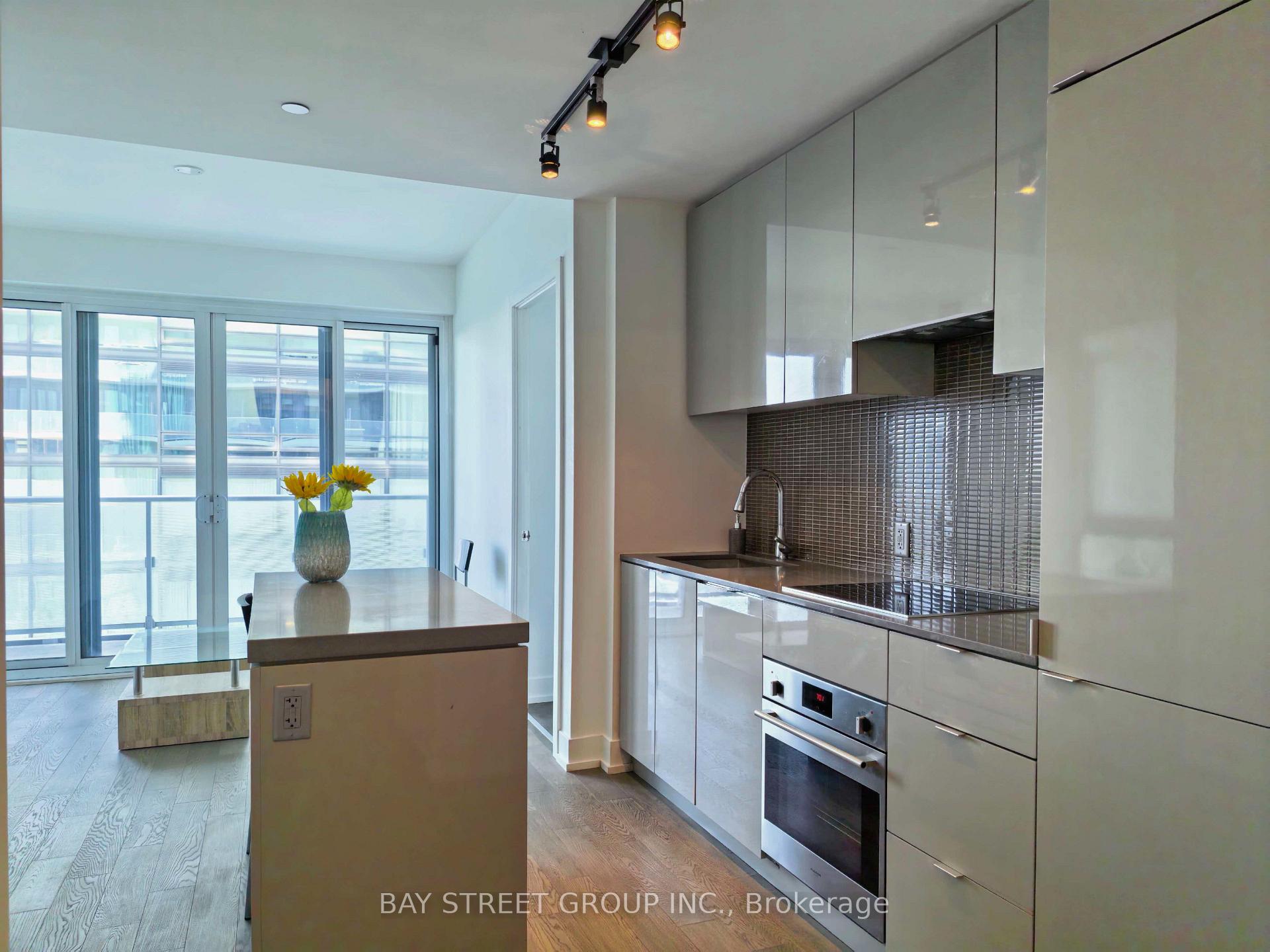 Photo 12 of Unit 4501, 7 Grenville Street, Toronto, Bay Street Corridor — HOMEH