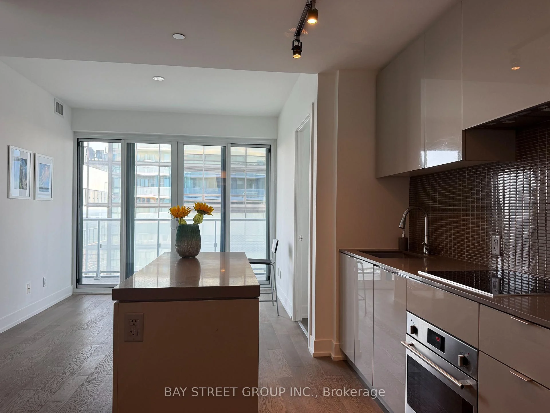 Photo 3 of Unit 4501, 7 Grenville Street, Toronto, Bay Street Corridor — HOMEH